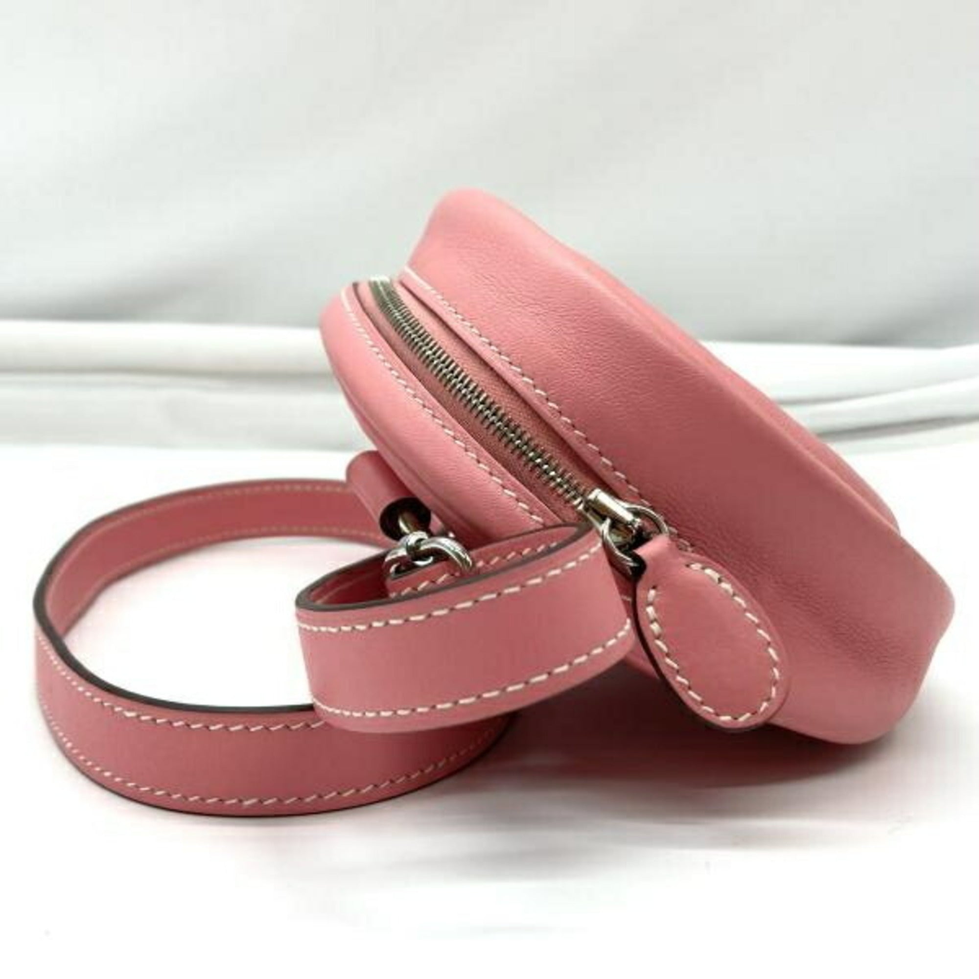 Hermes Pink Shoulder Bag (Pre-Owned)