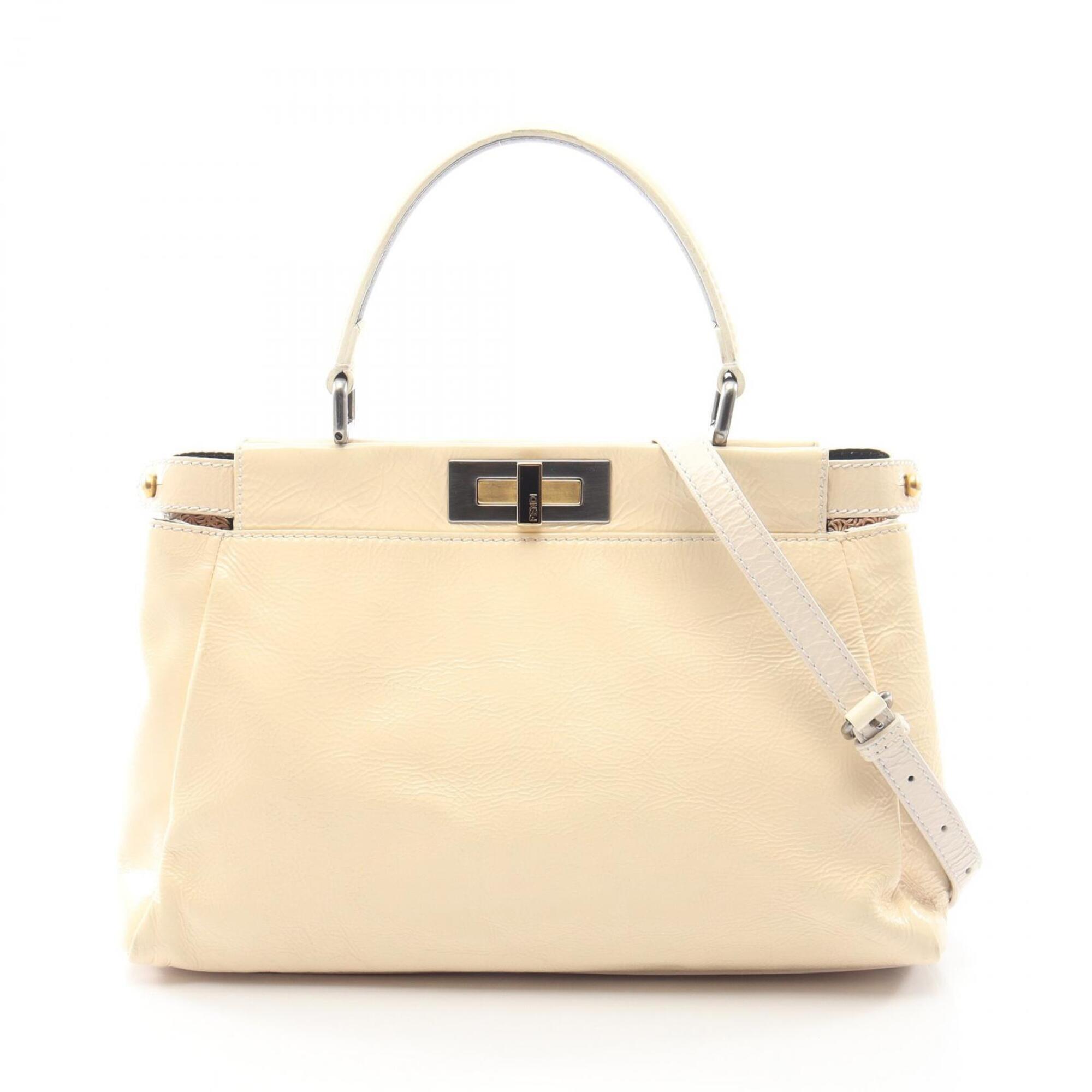 Fendi Ivory Patent Leather Handbag (Pre-Owned)