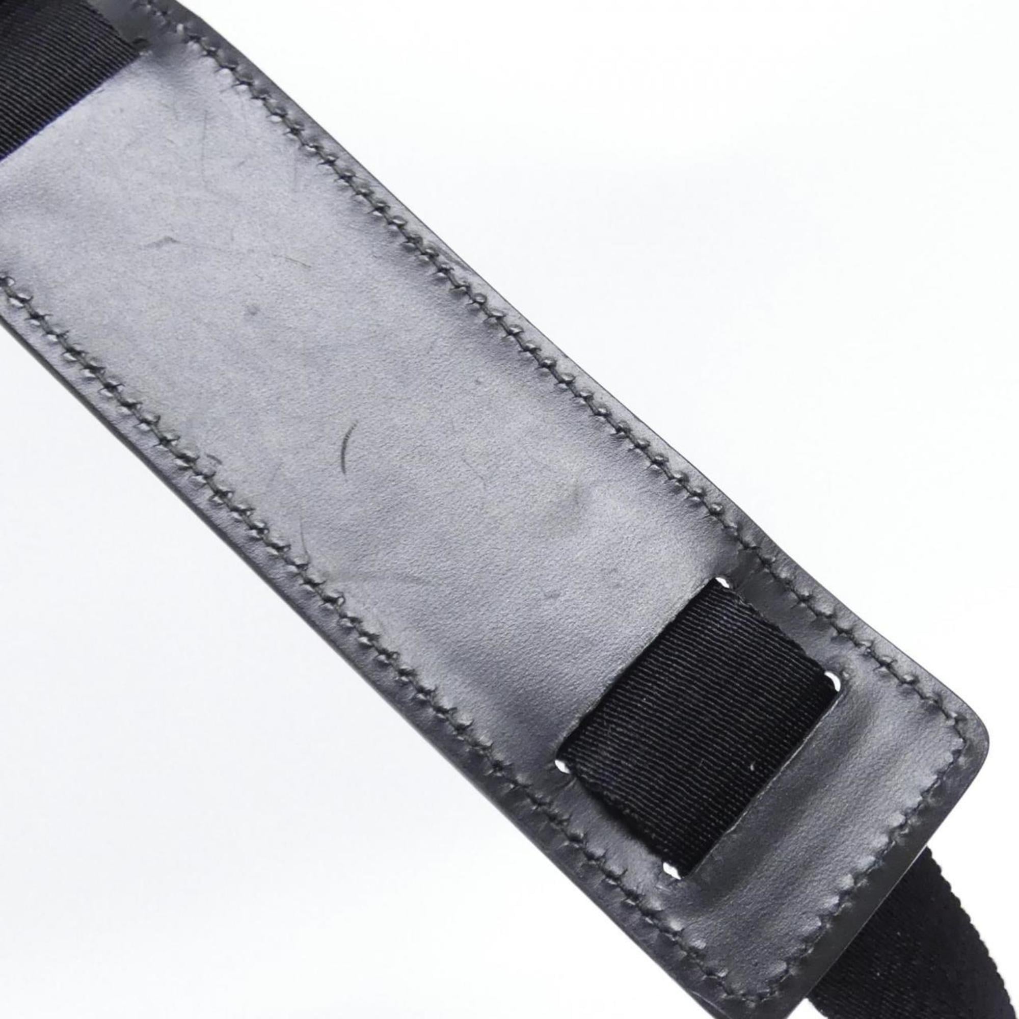 Gucci Black Canvas Shoulder Bag (Pre-Owned)