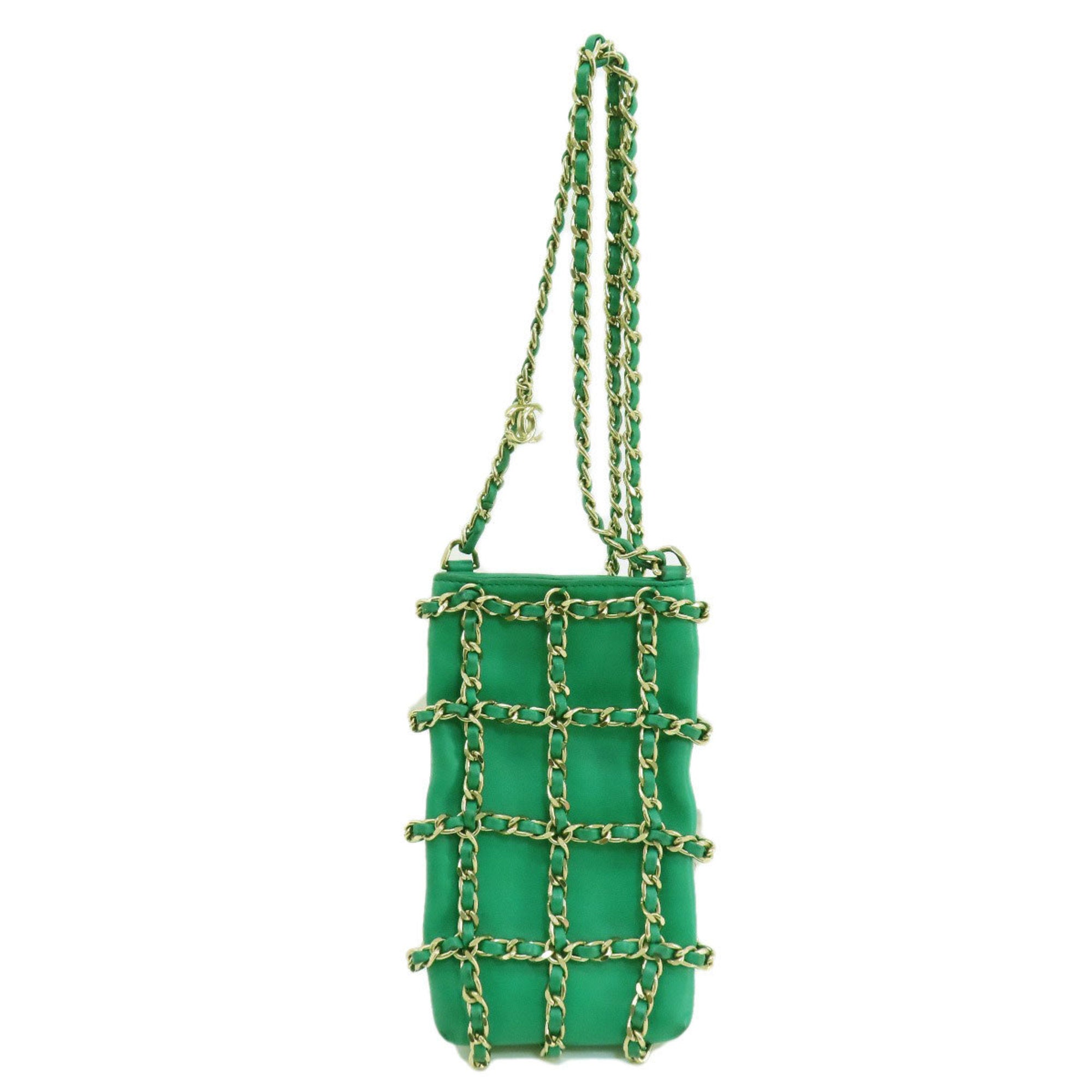 Chanel Green Leather Shoulder Bag (Pre-Owned)