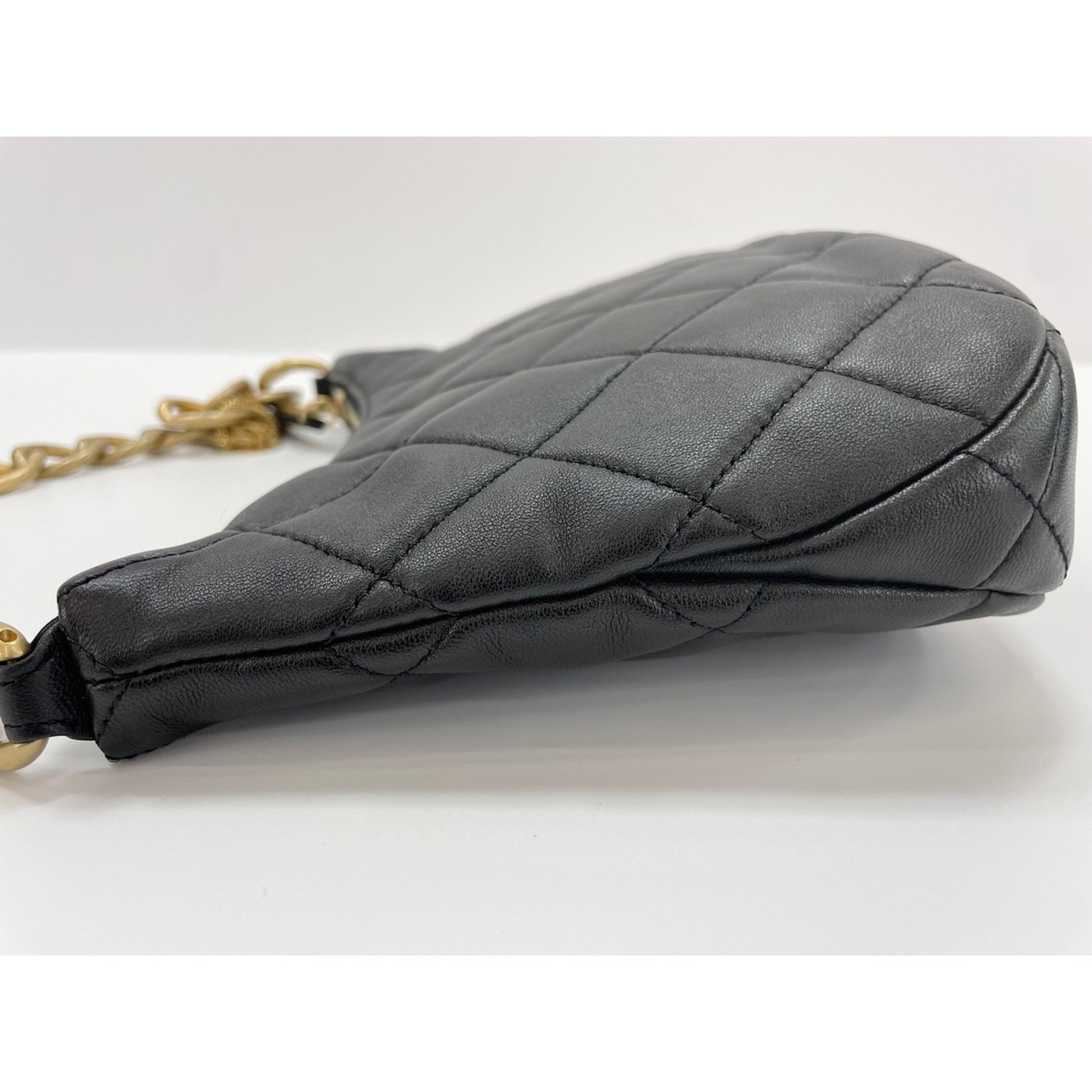 Chanel Matelasse Black Shoulder Bag (Pre-Owned)