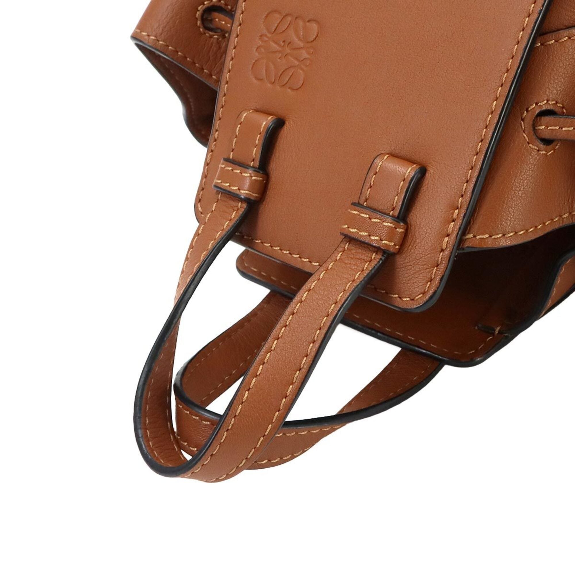Loewe Brown Leather Handbag (Pre-Owned)