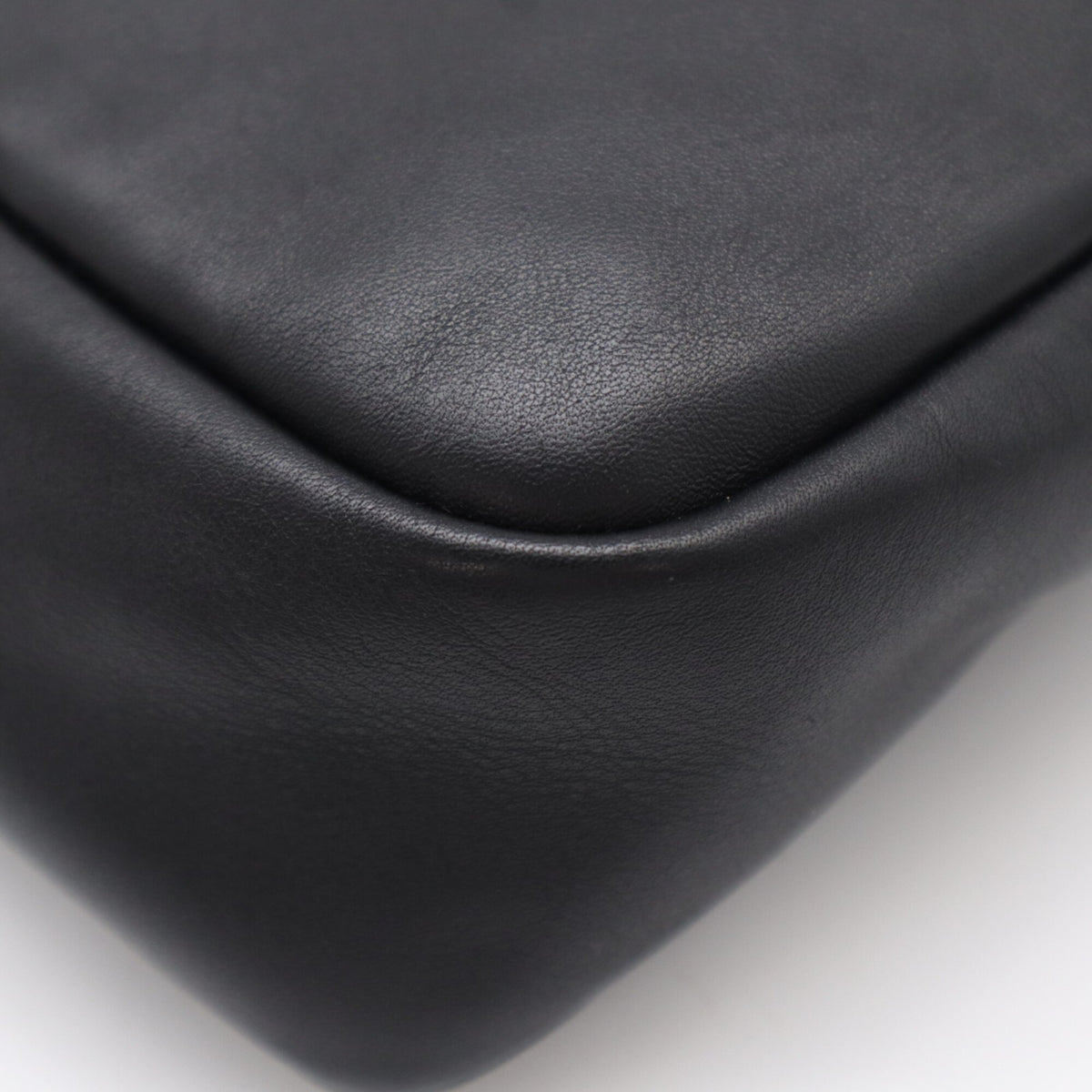 Prada Black Leather Shoulder Bag (Pre-Owned)