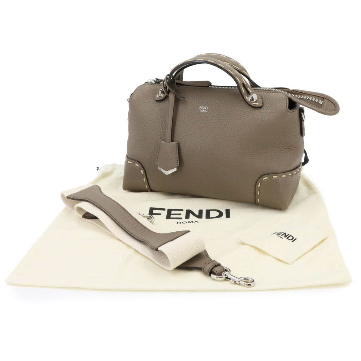 Fendi Beige Leather Handbag (Pre-Owned)