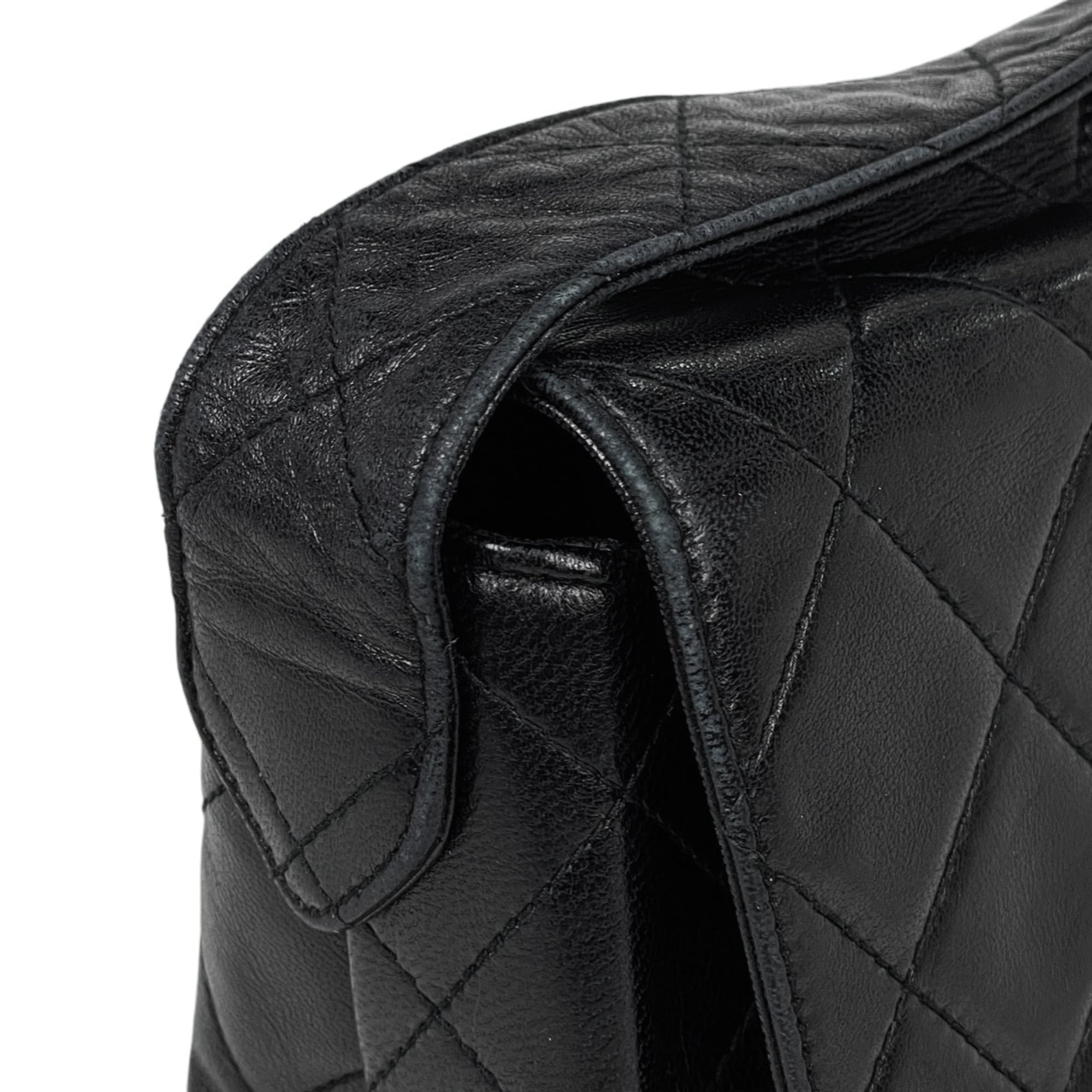 Chanel Matelasse Black Leather Shoulder Bag (Pre-Owned)