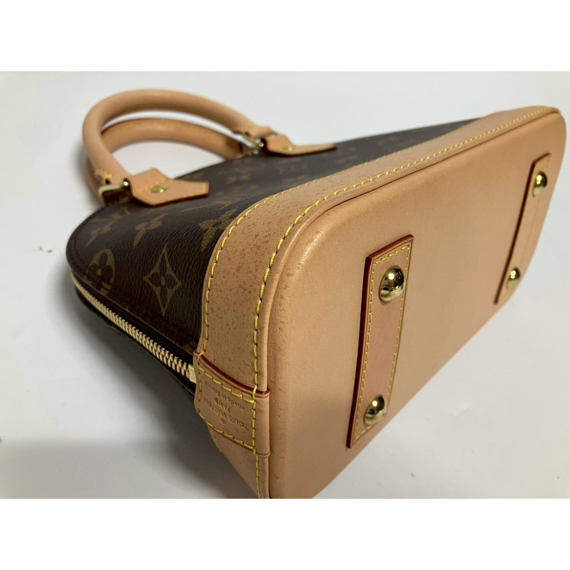 Louis Vuitton Brown Handbag (Pre-Owned)