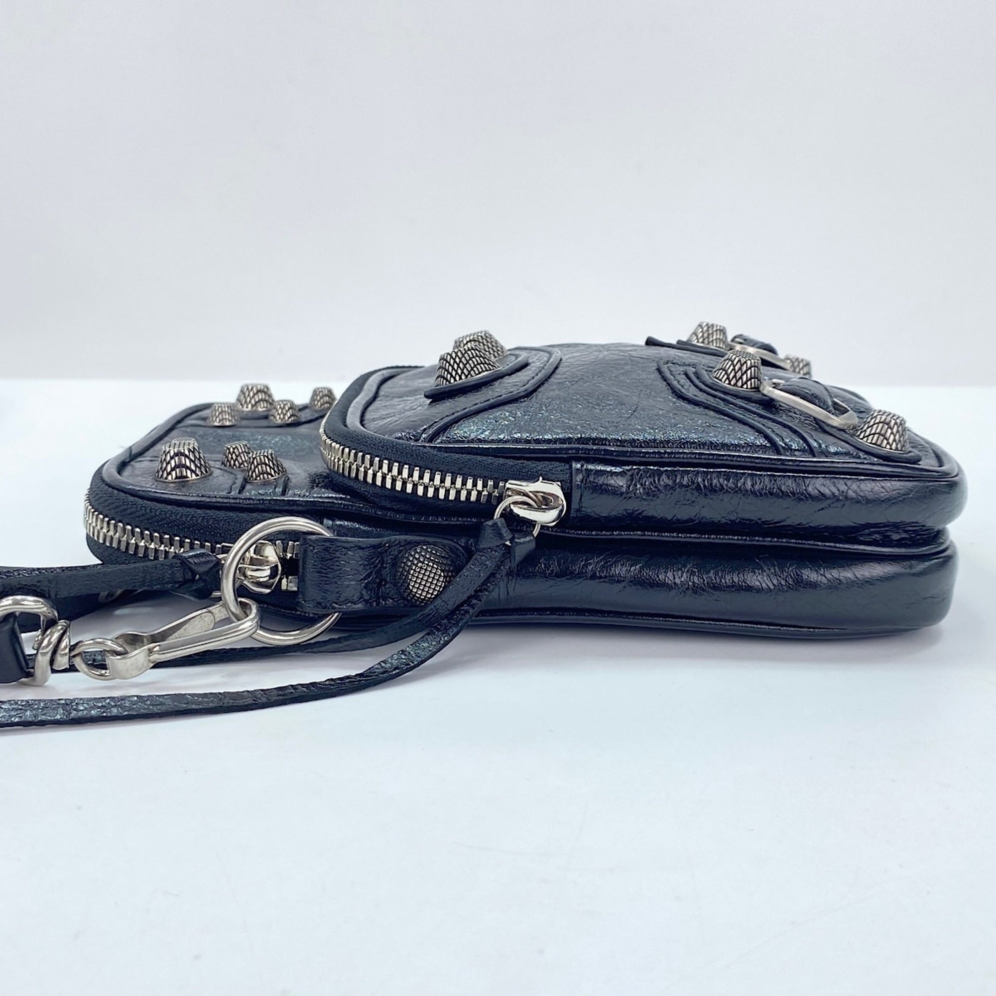Balenciaga Black Shoulder Bag (Pre-Owned)