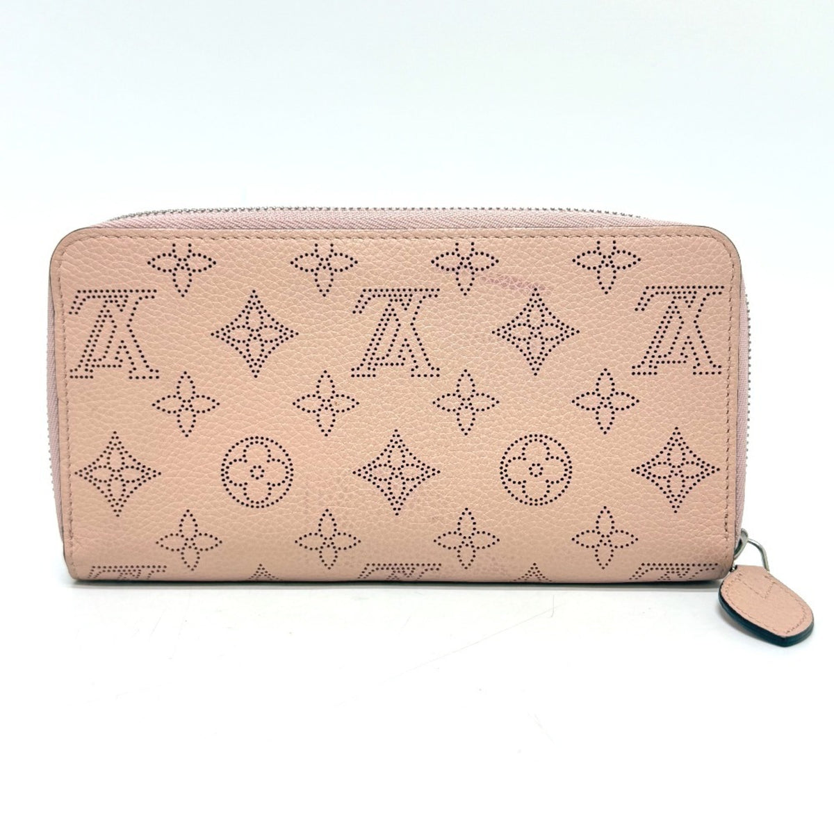 Louis Vuitton Mahina Magnolia Mahina Leather Long Wallet (Bi-Fold) (Pre-Owned)