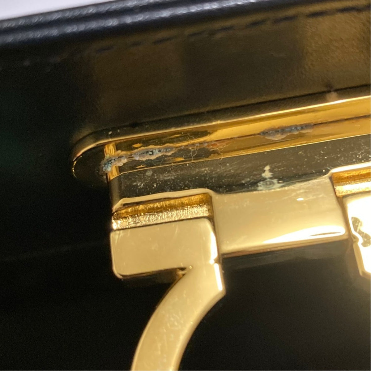 Salvatore Ferragamo Black Leather Clutch Bag Shoulder Bag (Pre-Owned)