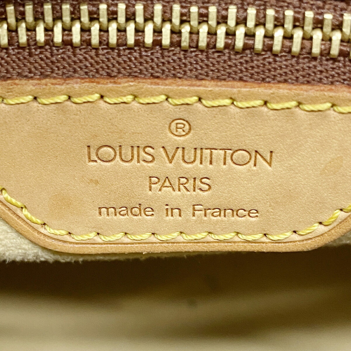 Louis Vuitton Brown Shoulder Bag (Pre-Owned)