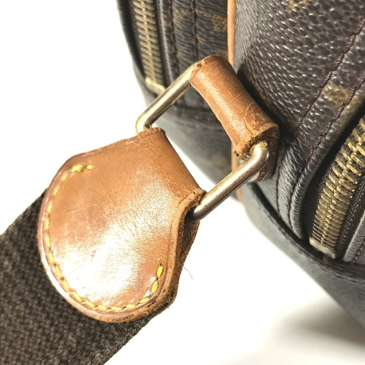 Louis Vuitton Brown Monogram Canvas Shoulder Bag (Pre-Owned)