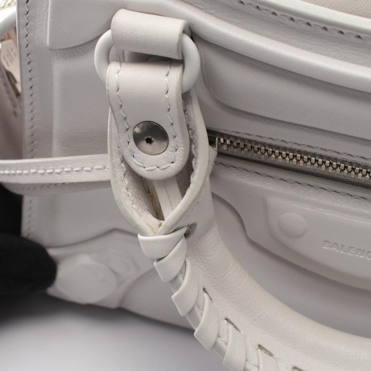 Balenciaga White Leather Handbag (Pre-Owned)