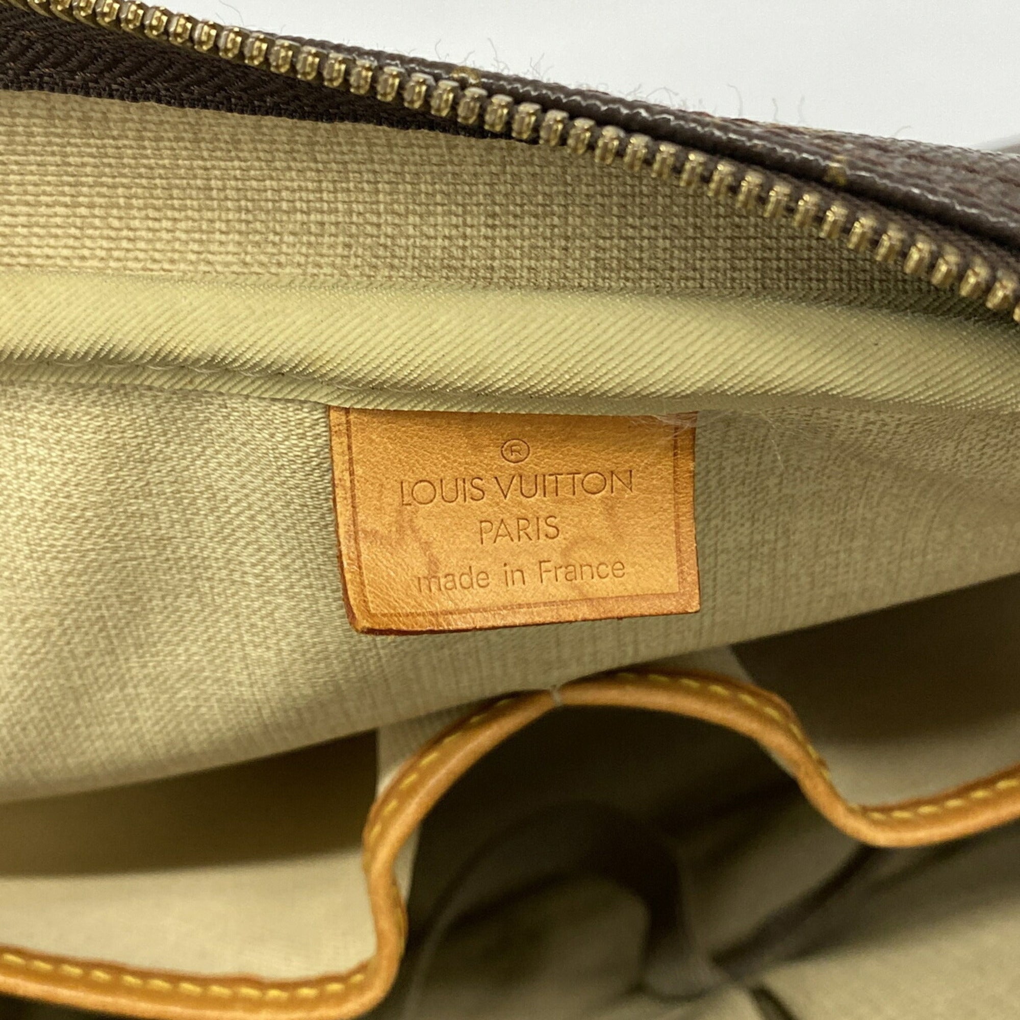 Louis Vuitton Brown Handbag (Pre-Owned)