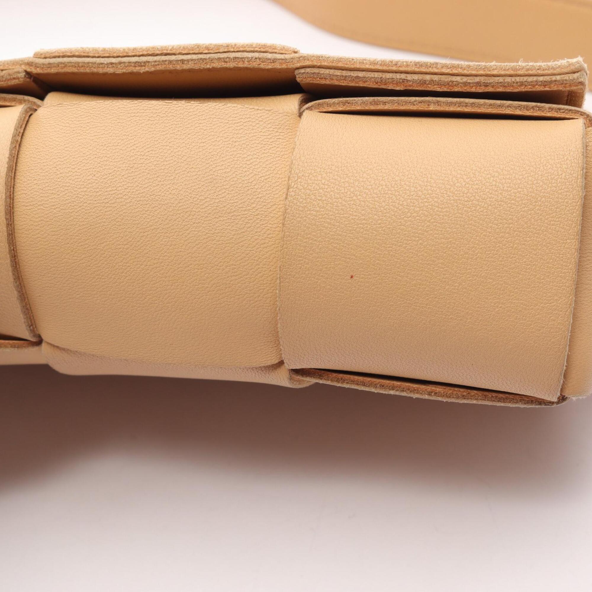Bottega Veneta Beige Leather Fanny Pack Handbag (Pre-Owned)