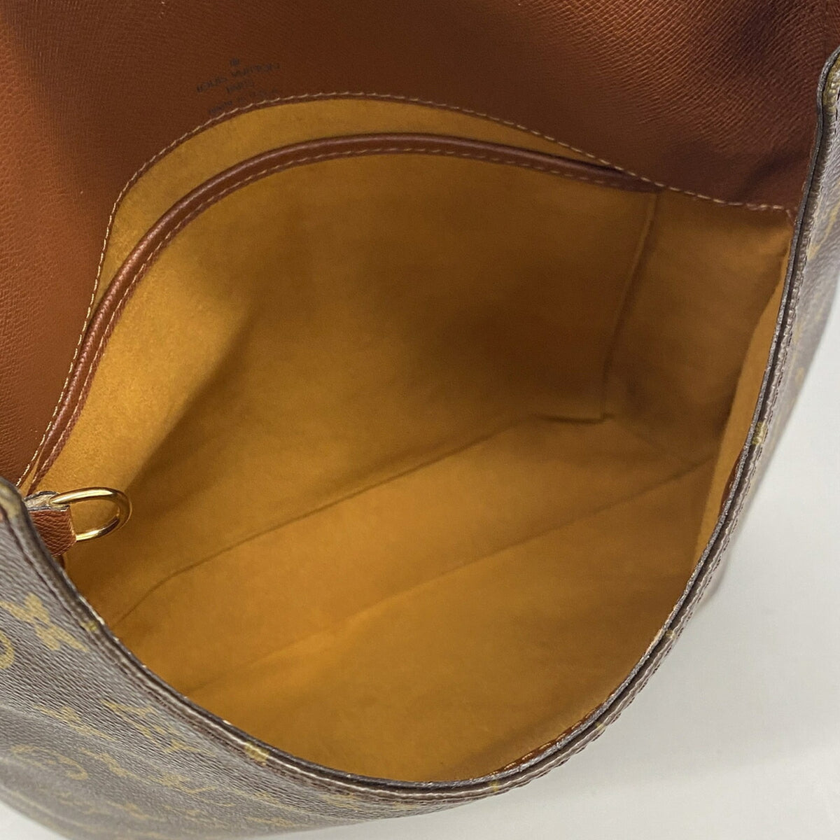 Louis Vuitton Brown Shoulder Bag (Pre-Owned)
