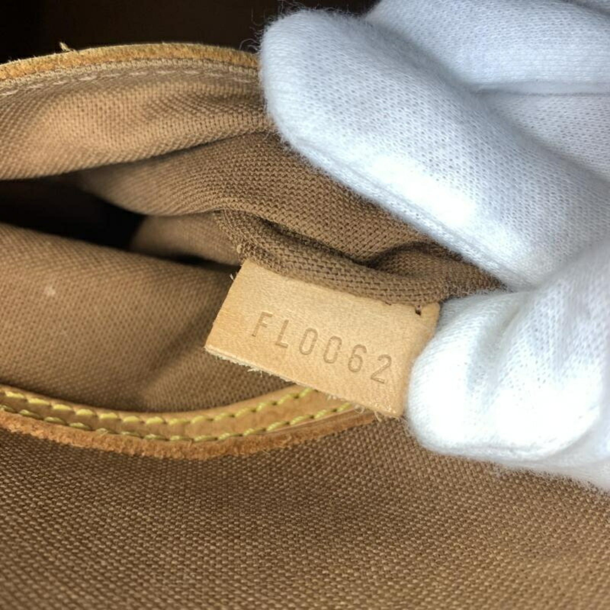 Louis Vuitton Handbag (Pre-Owned)