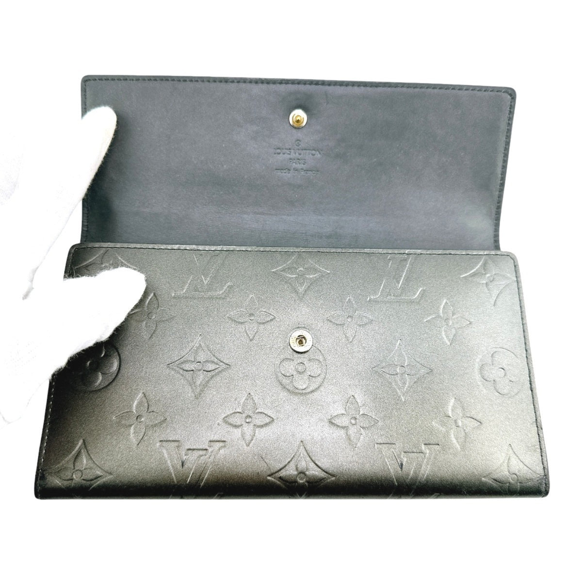 Louis Vuitton Monogram Mat Black Noir Monogram Mat Wallet (Tri-Fold) (Pre-Owned)