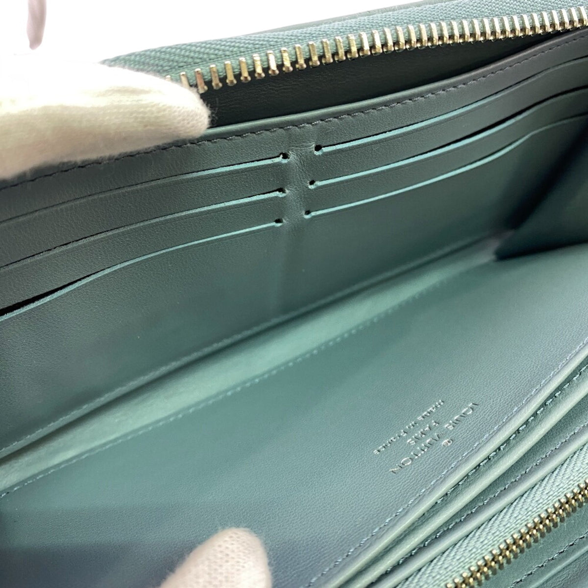 Louis Vuitton Blue Leather (Pre-Owned)