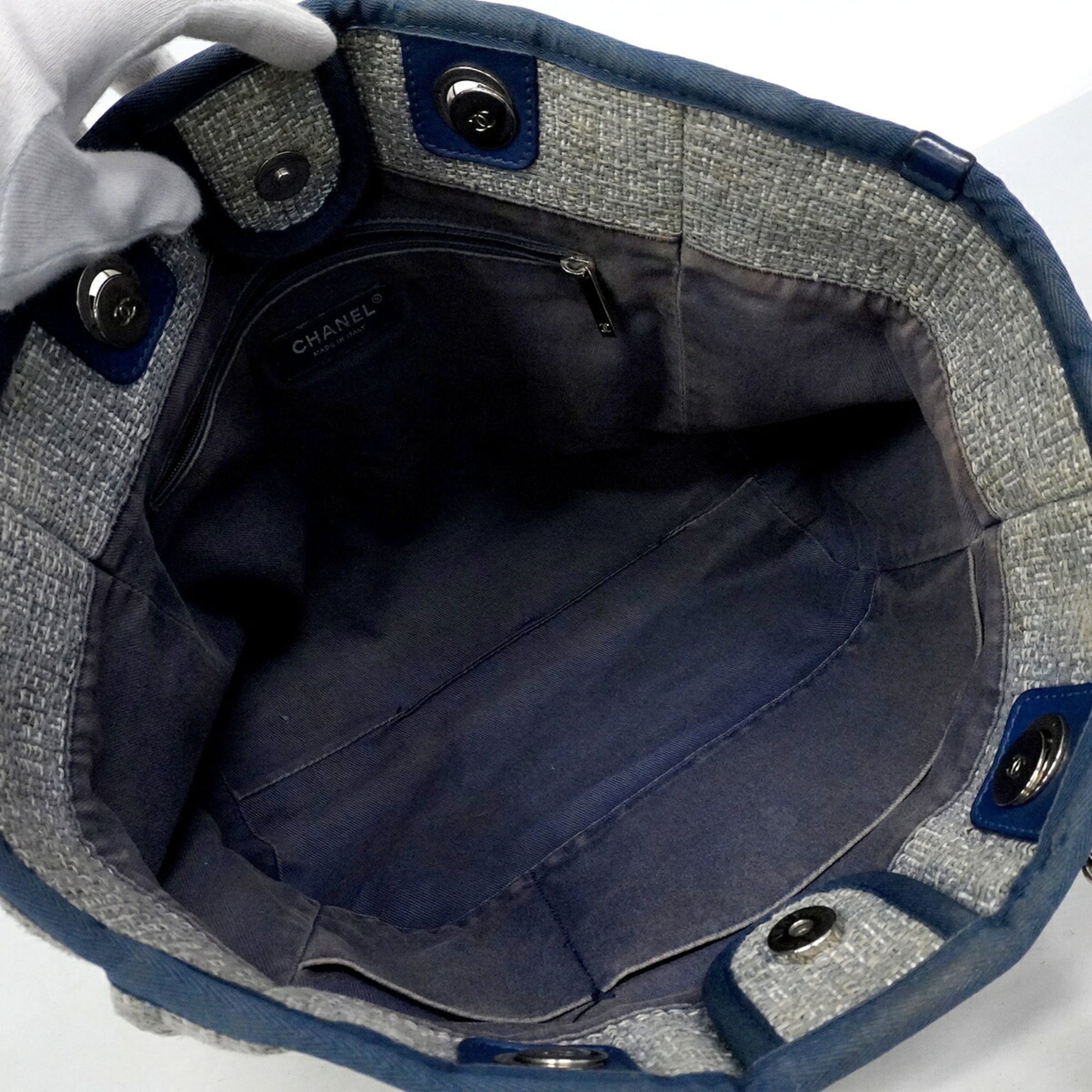 Chanel Navy Tweed Tote Bag (Pre-Owned)