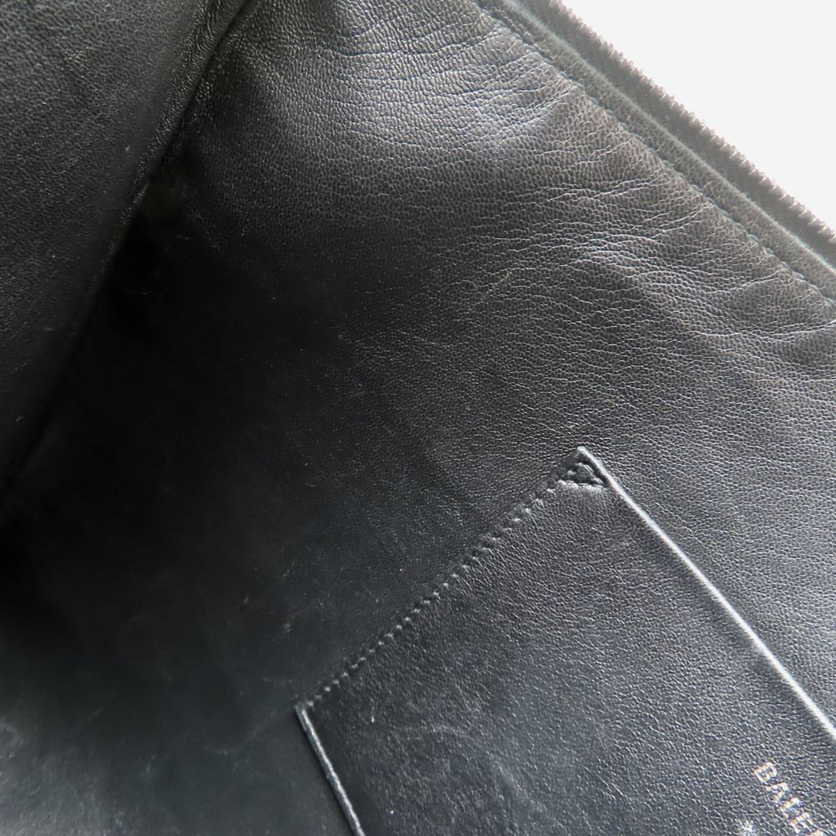 Balenciaga Black Leather Clutch Bag (Pre-Owned)
