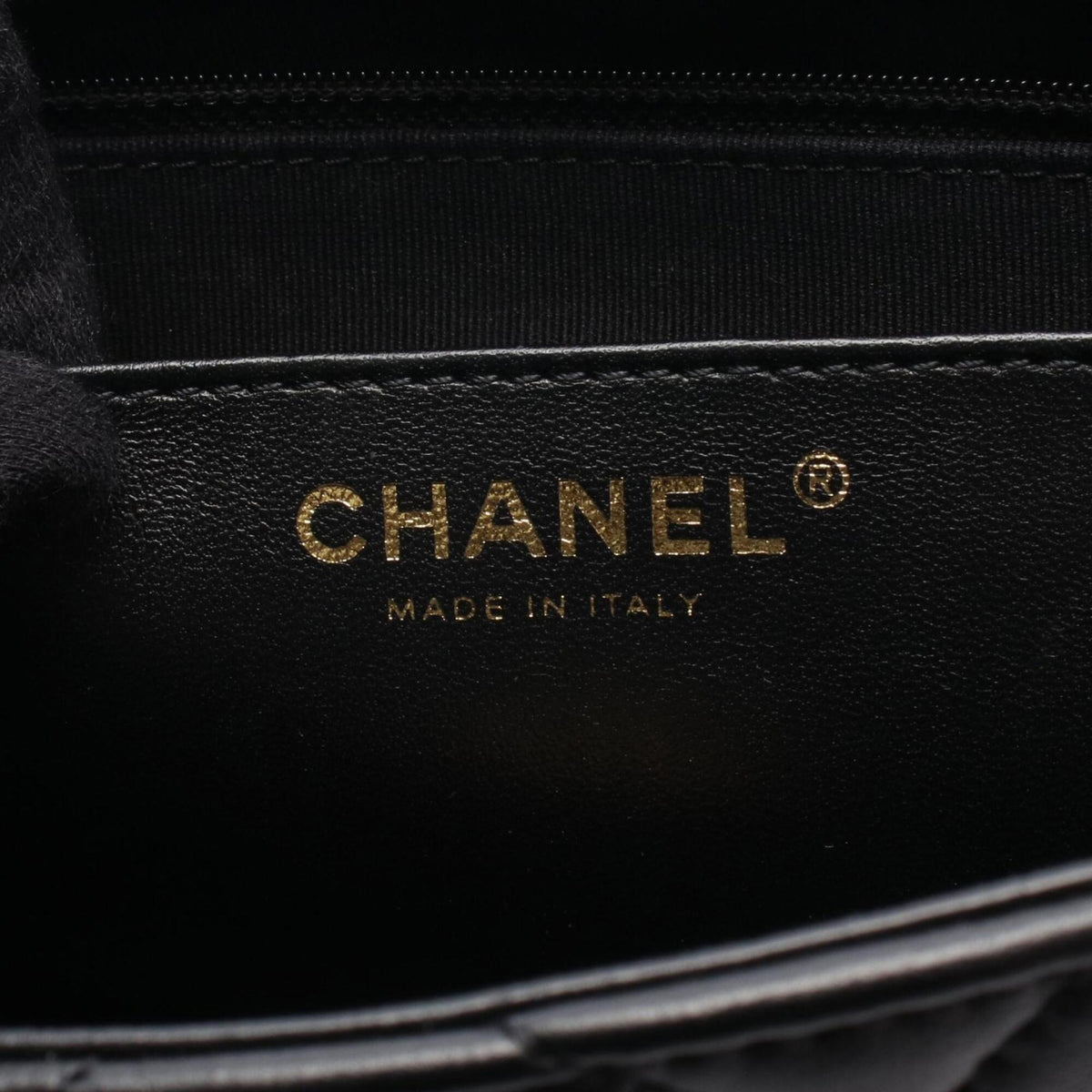 Chanel Black Leather Handbag Shoulder Bag (Pre-Owned)