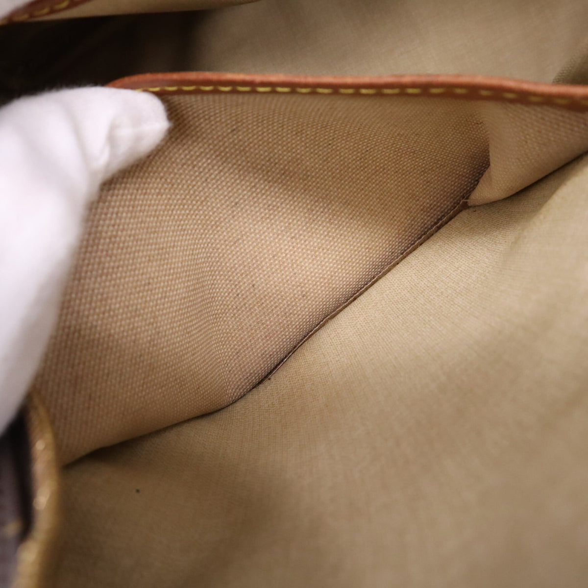 Louis Vuitton Beige Brown Coated Canvas Leather Handbag (Pre-Owned)