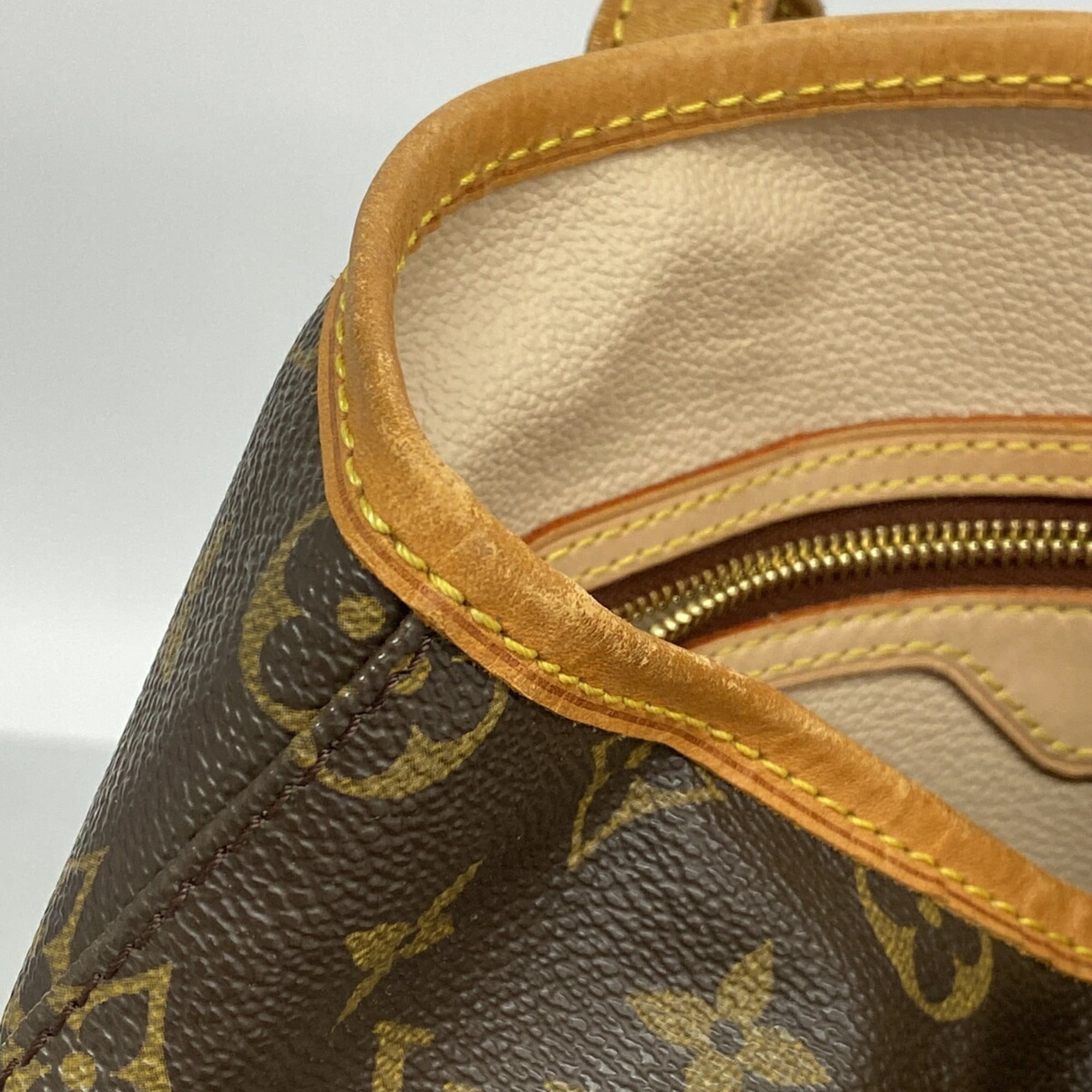 Louis Vuitton Brown Tote Bag (Pre-Owned)