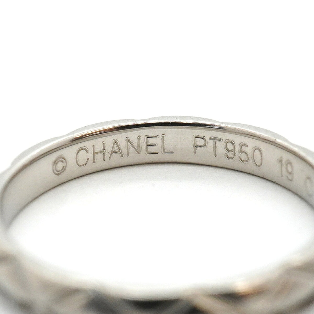 Chanel Platinum 950 Band Ring (Pre-Owned)