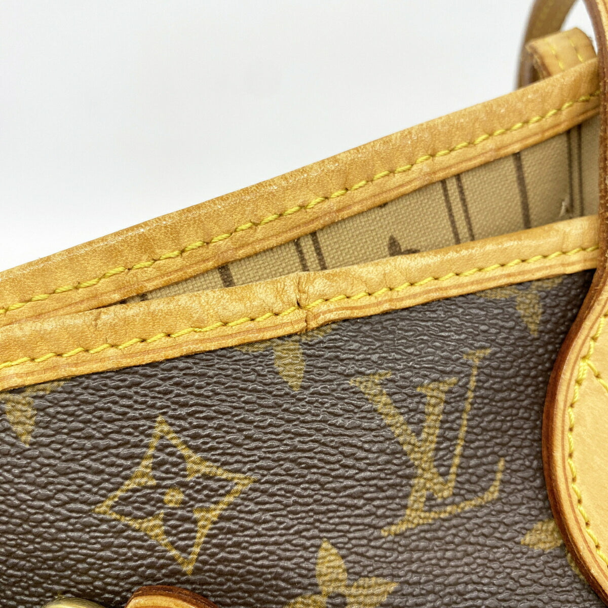 Louis Vuitton Brown Tote Bag (Pre-Owned)