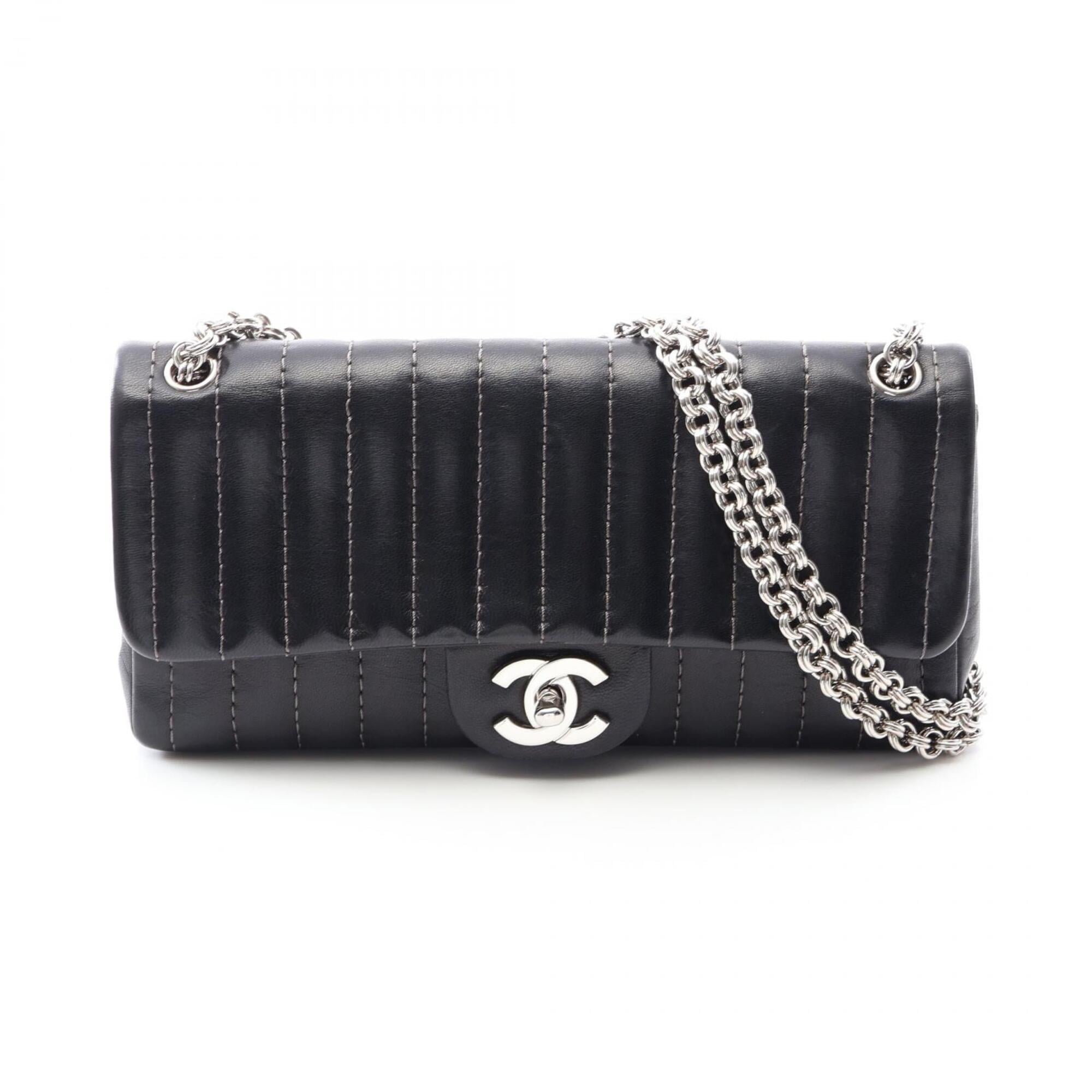 Chanel Black Leather Handbag Shoulder Bag (Pre-Owned)