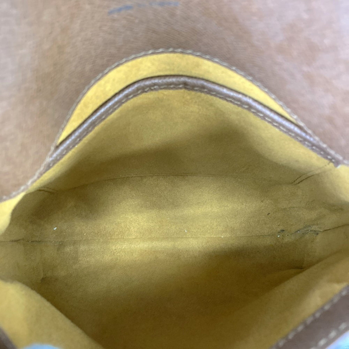 Louis Vuitton Brown Monogram Canvas Shoulder Bag (Pre-Owned)