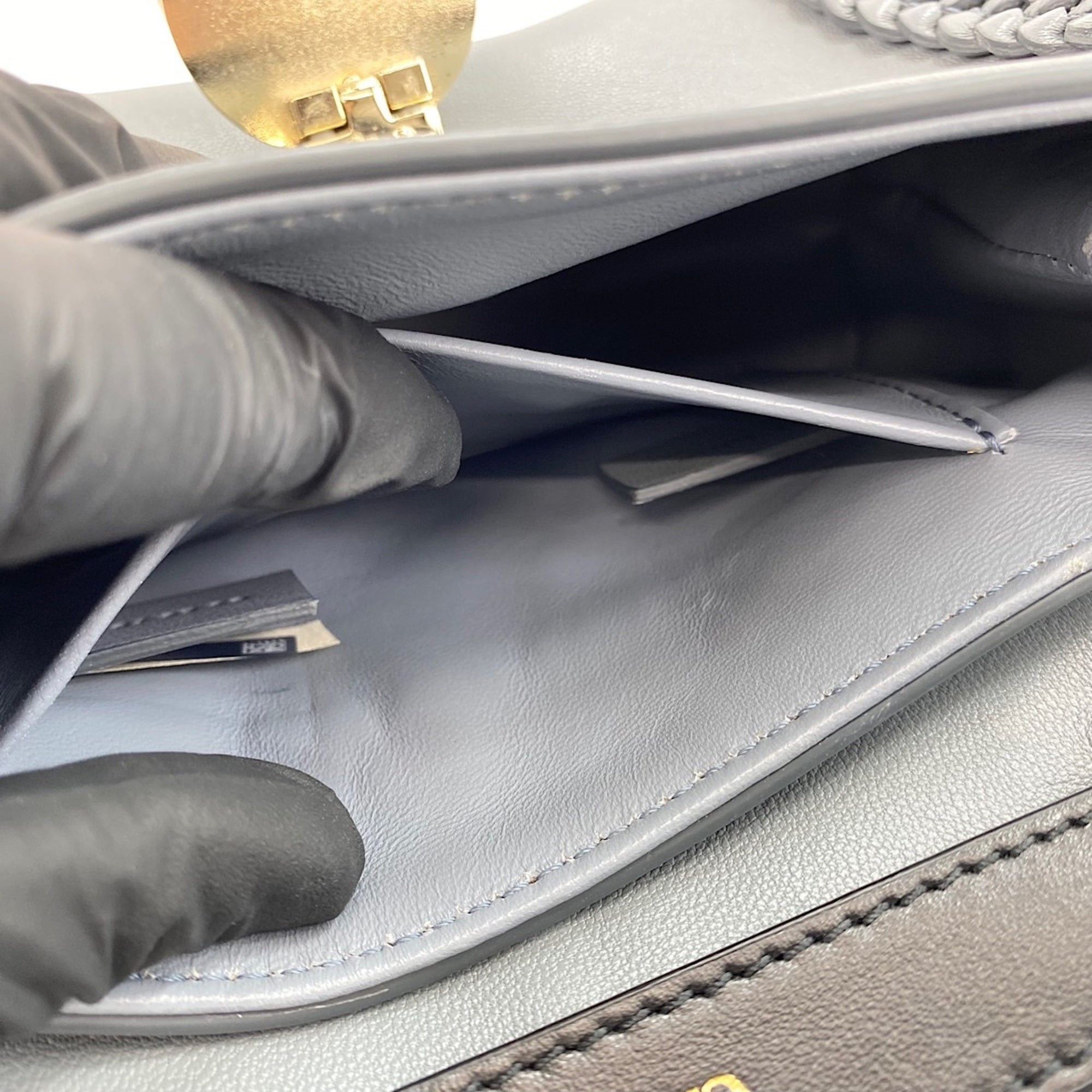 Chloé Gray Handbag (Pre-Owned)