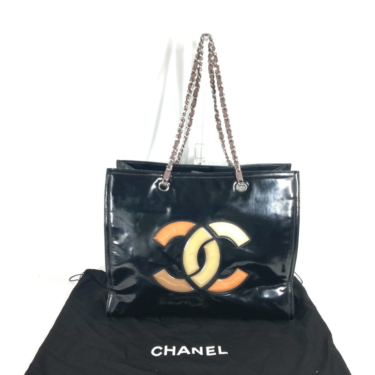 Chanel Black Shoulder Bag (Pre-Owned)