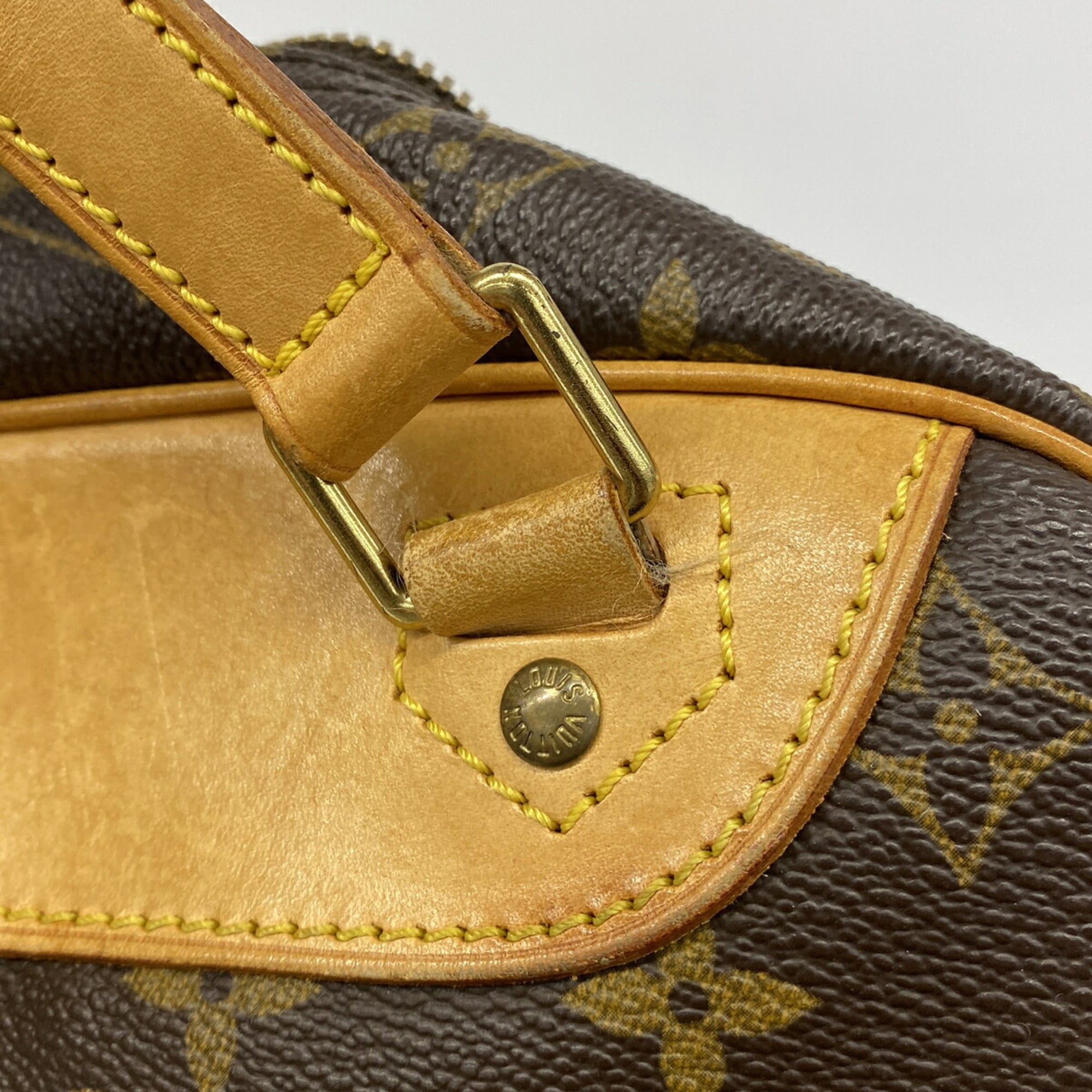 Louis Vuitton Brown Handbag (Pre-Owned)