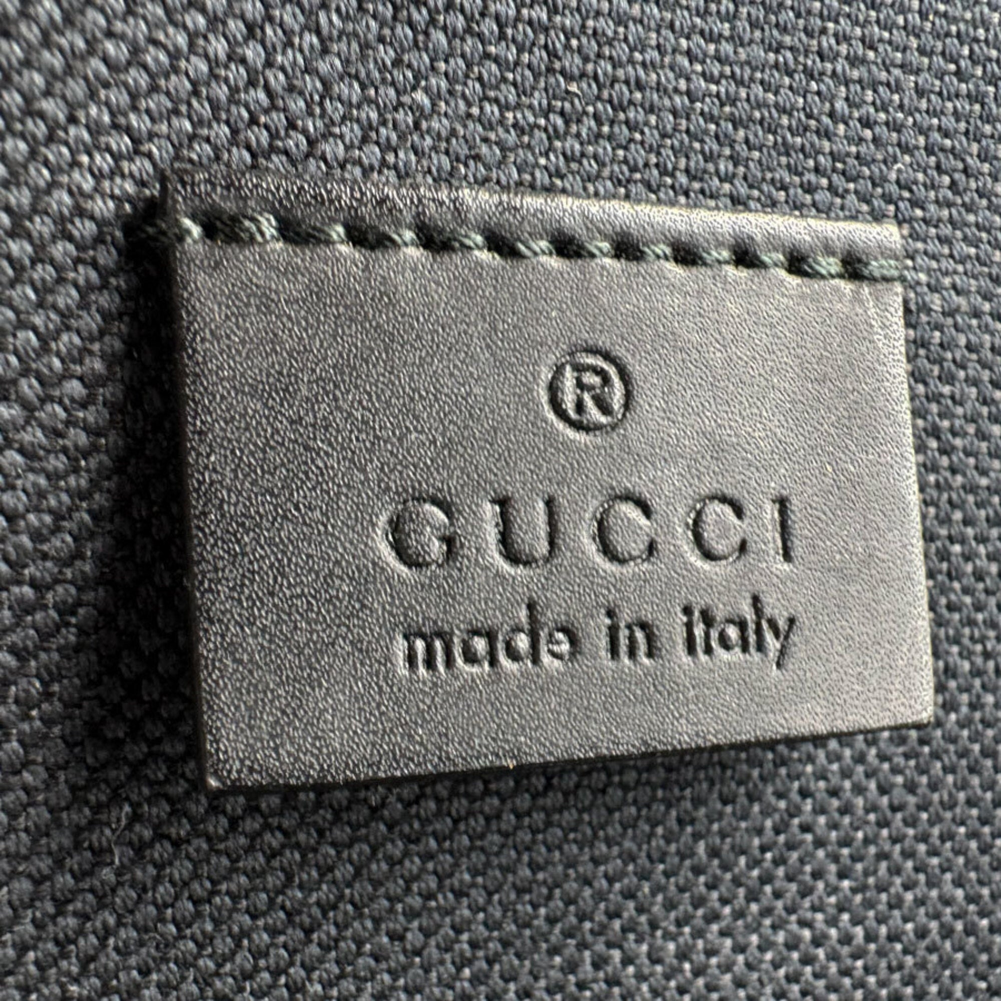Gucci Black Gg Supreme Sling Bag (Pre-Owned)
