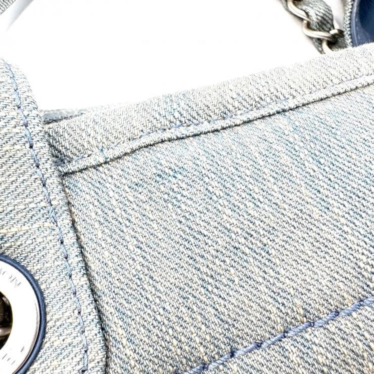 Chanel Light Blue Denim Tote Bag (Pre-Owned)