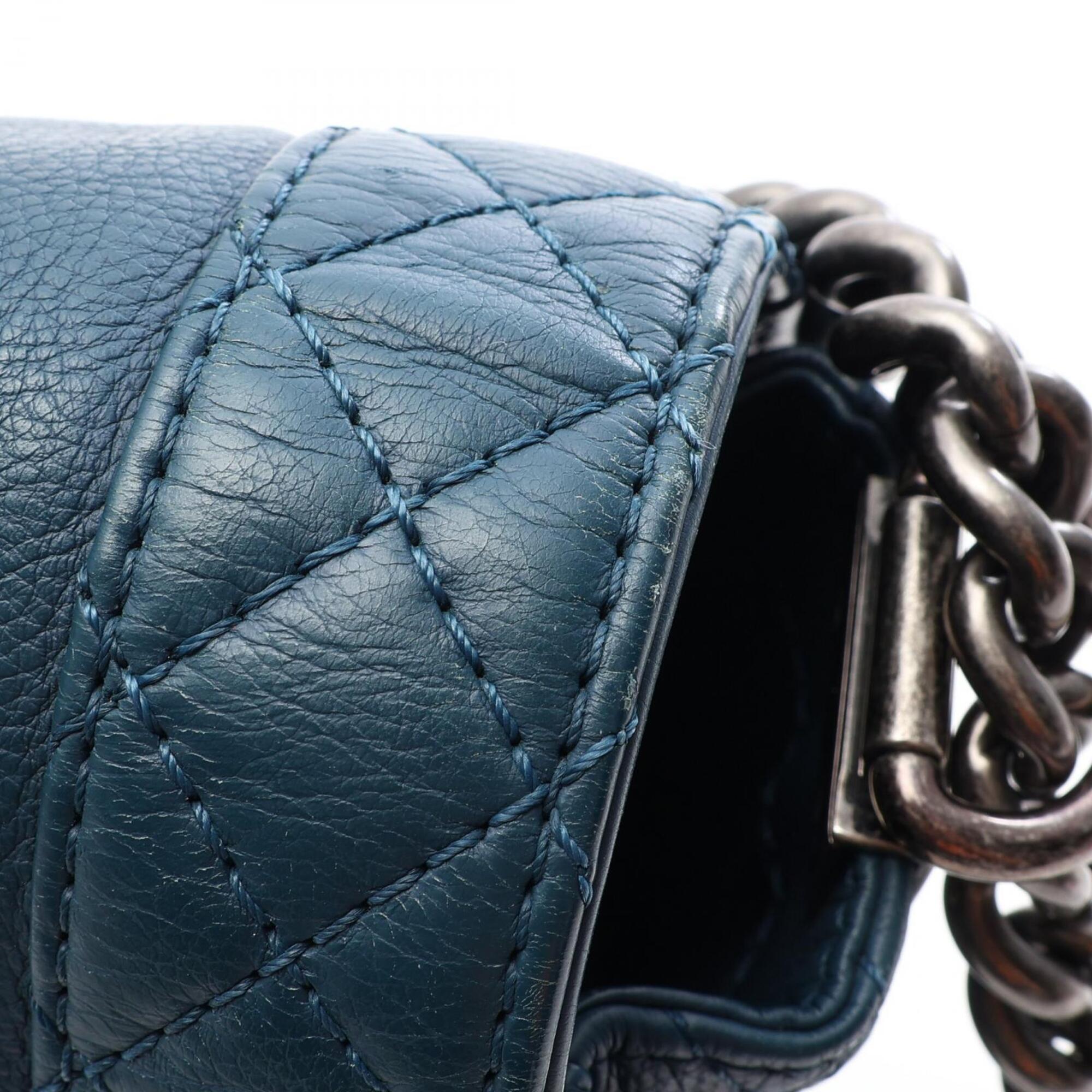 Chanel Green Leather Handbag Shoulder Bag (Pre-Owned)