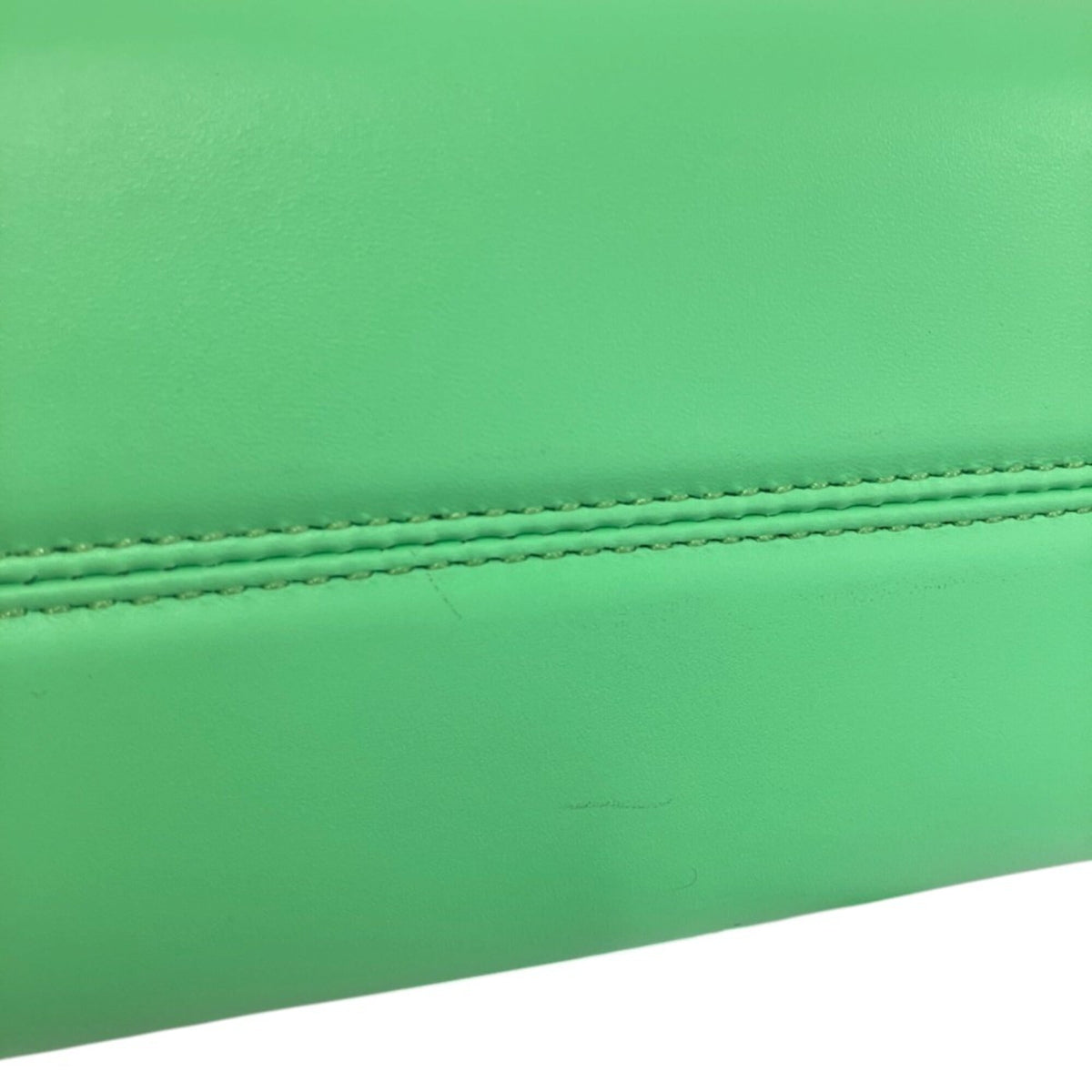 Fendi Light Green Leather Shoulder Bag (Pre-Owned)