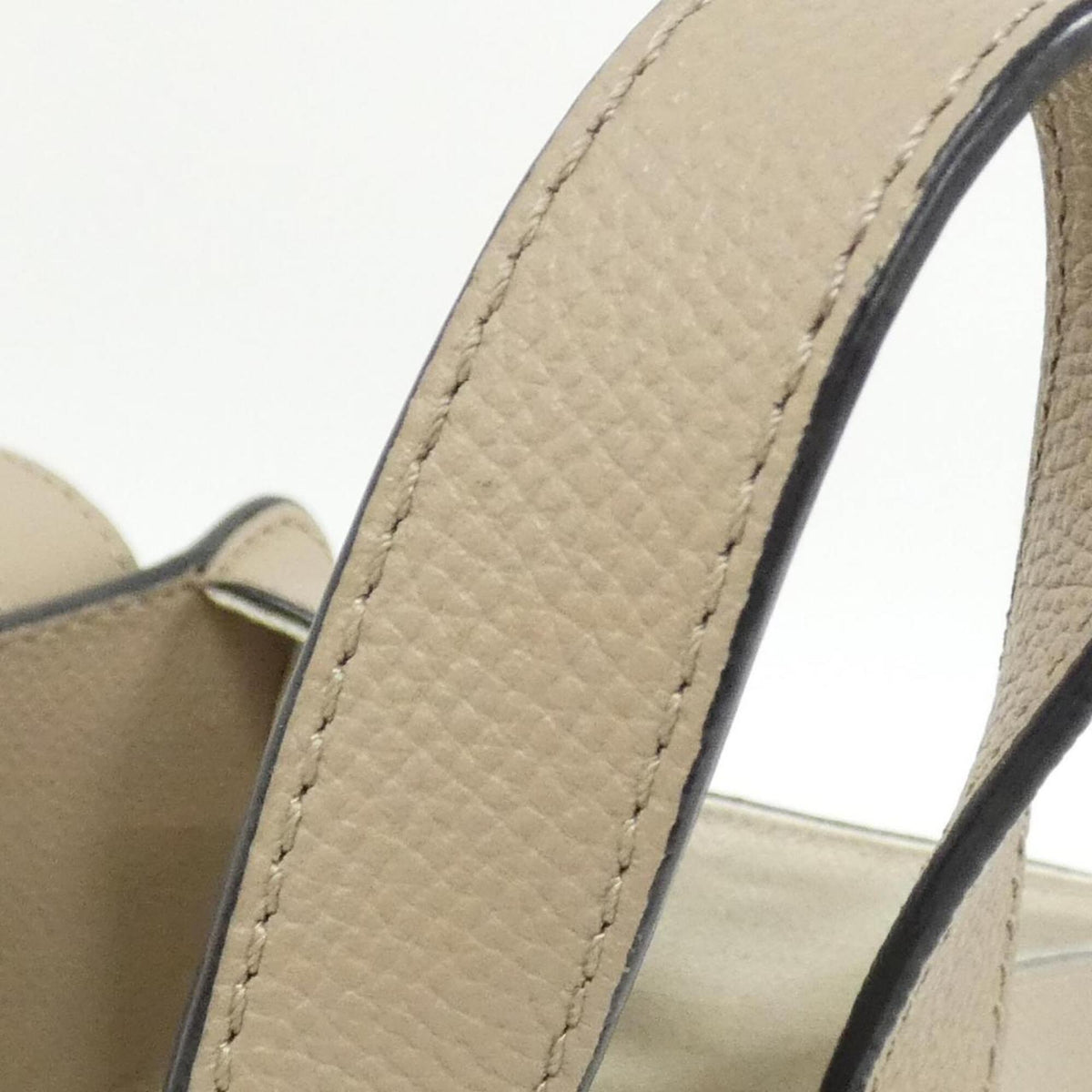 Loewe Beige Leather Shoulder Bag (Pre-Owned)