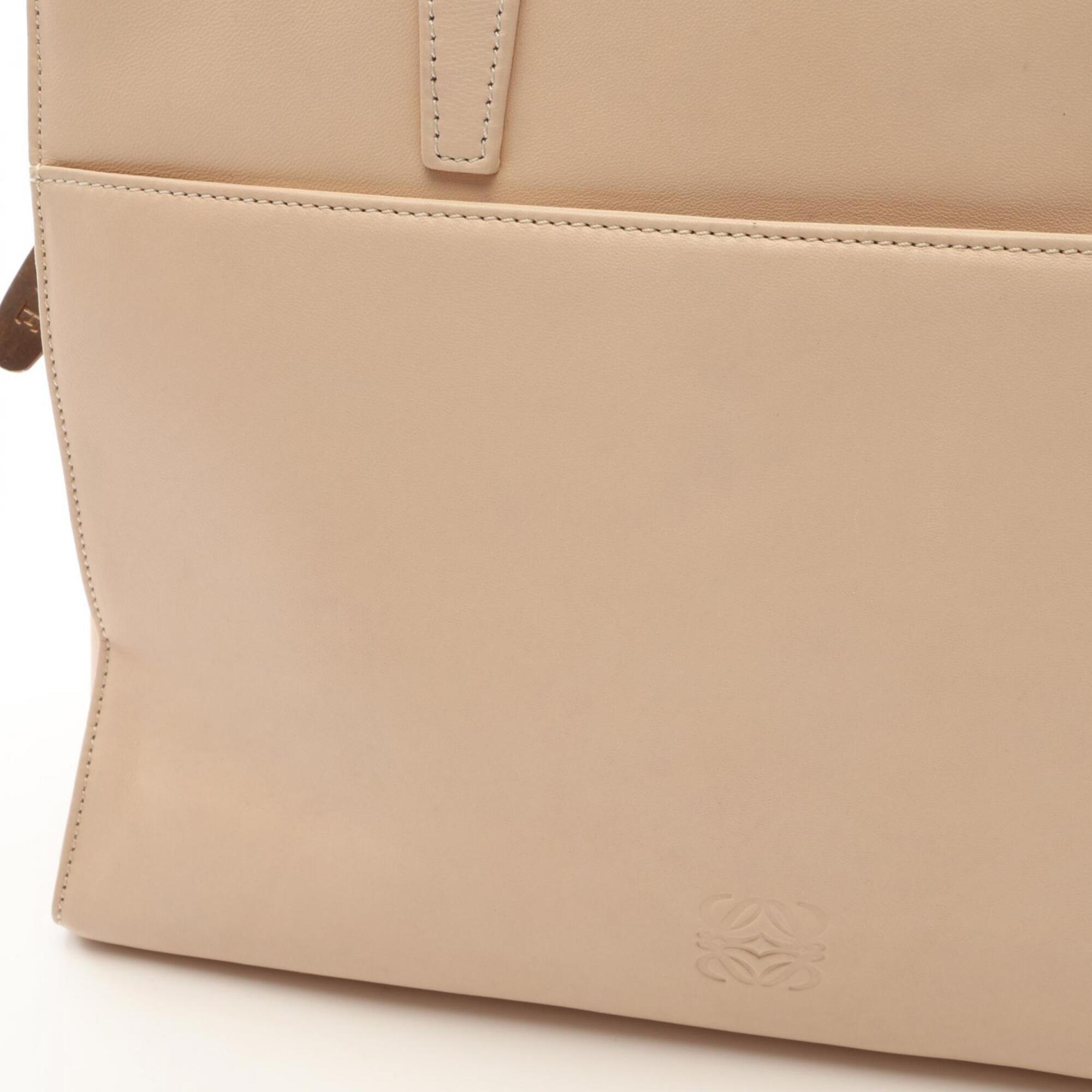 Loewe Beige Leather Handbag (Pre-Owned)