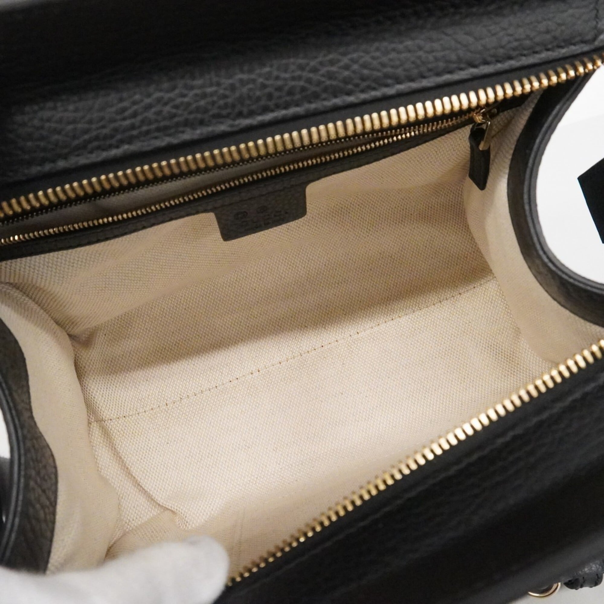 Gucci Black Leather Handbag (Pre-Owned)