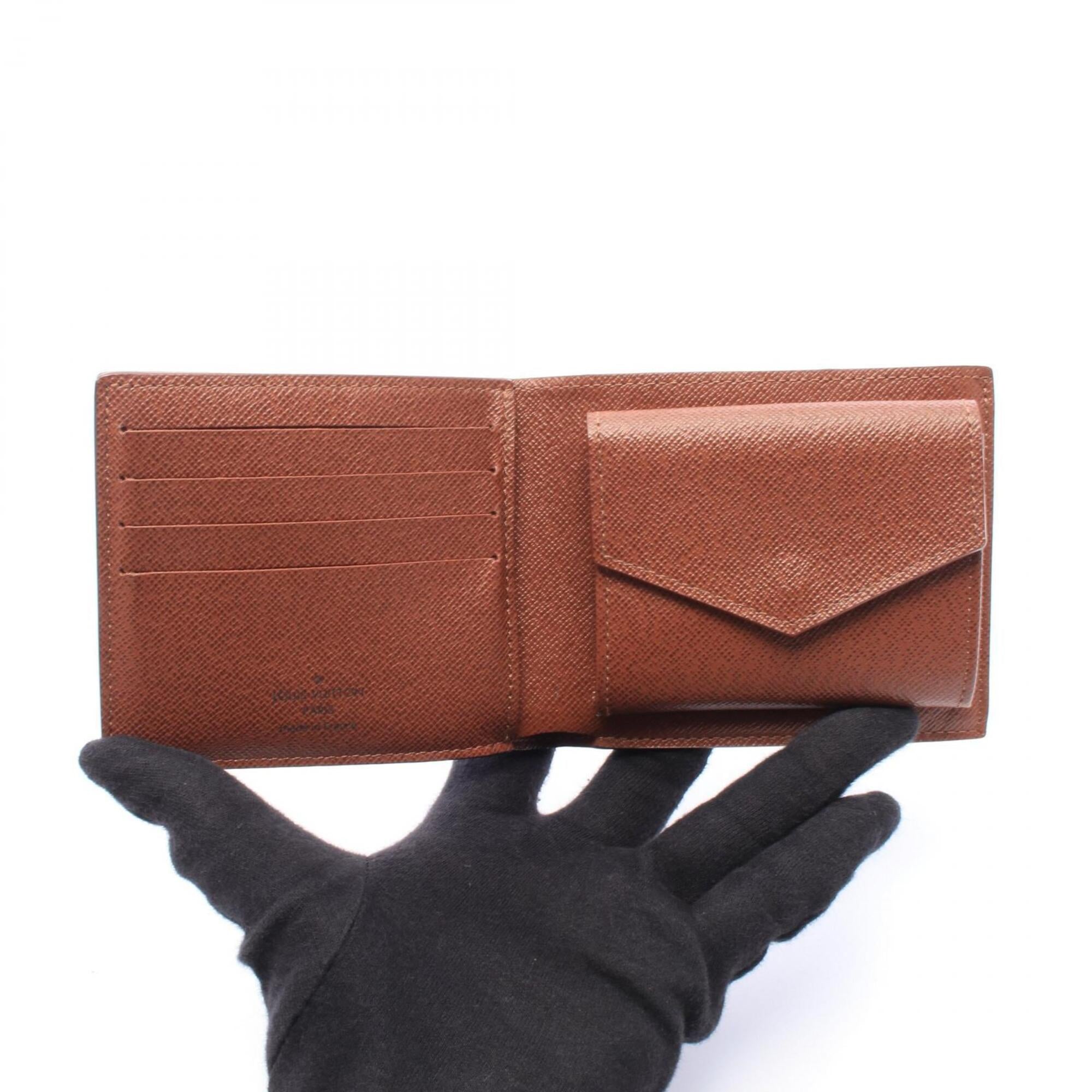 Louis Vuitton Brown Monogram Monogram Wallet (Bi-Fold) (Pre-Owned)
