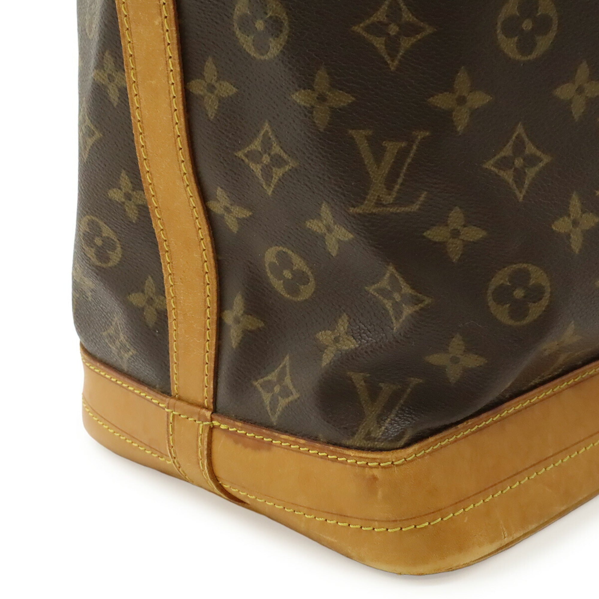 Louis Vuitton Brown Monogram Monogram Shoulder Bag (Pre-Owned)