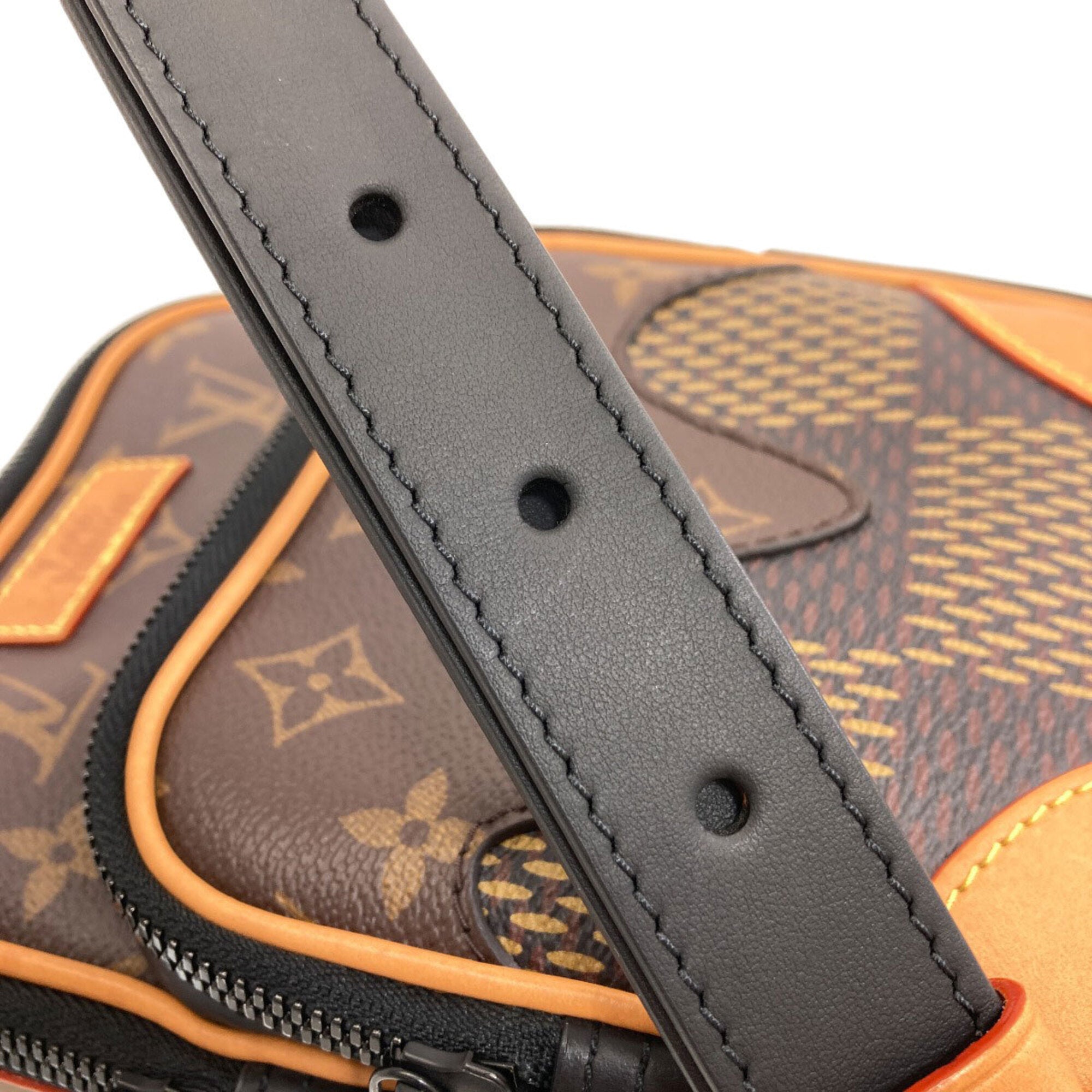 Louis Vuitton Monogram Monogram Sling Bag (Pre-Owned)