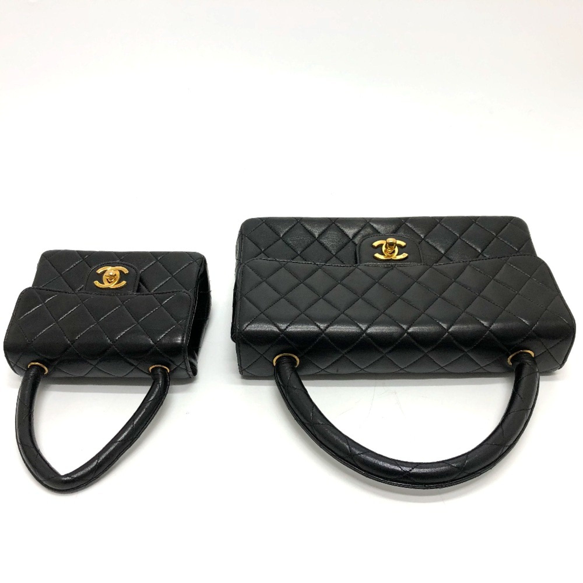 Chanel Black Leather Handbag (Pre-Owned)