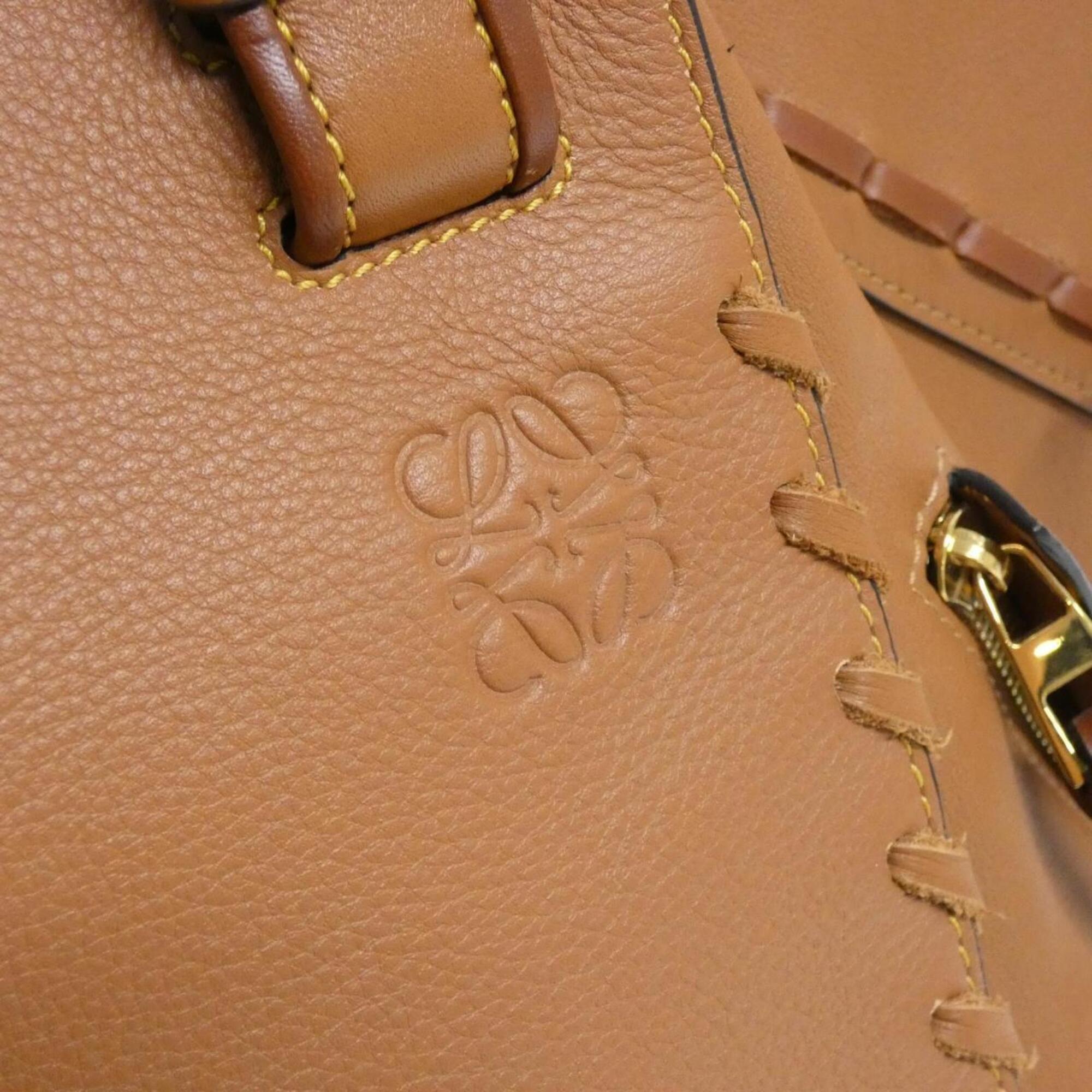 Loewe Brown Shoulder Bag (Pre-Owned)