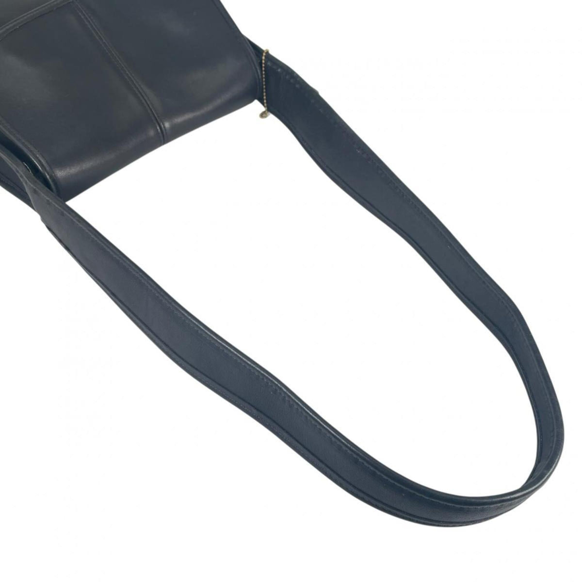 Coach Black Leather Shoulder Bag (Pre-Owned)