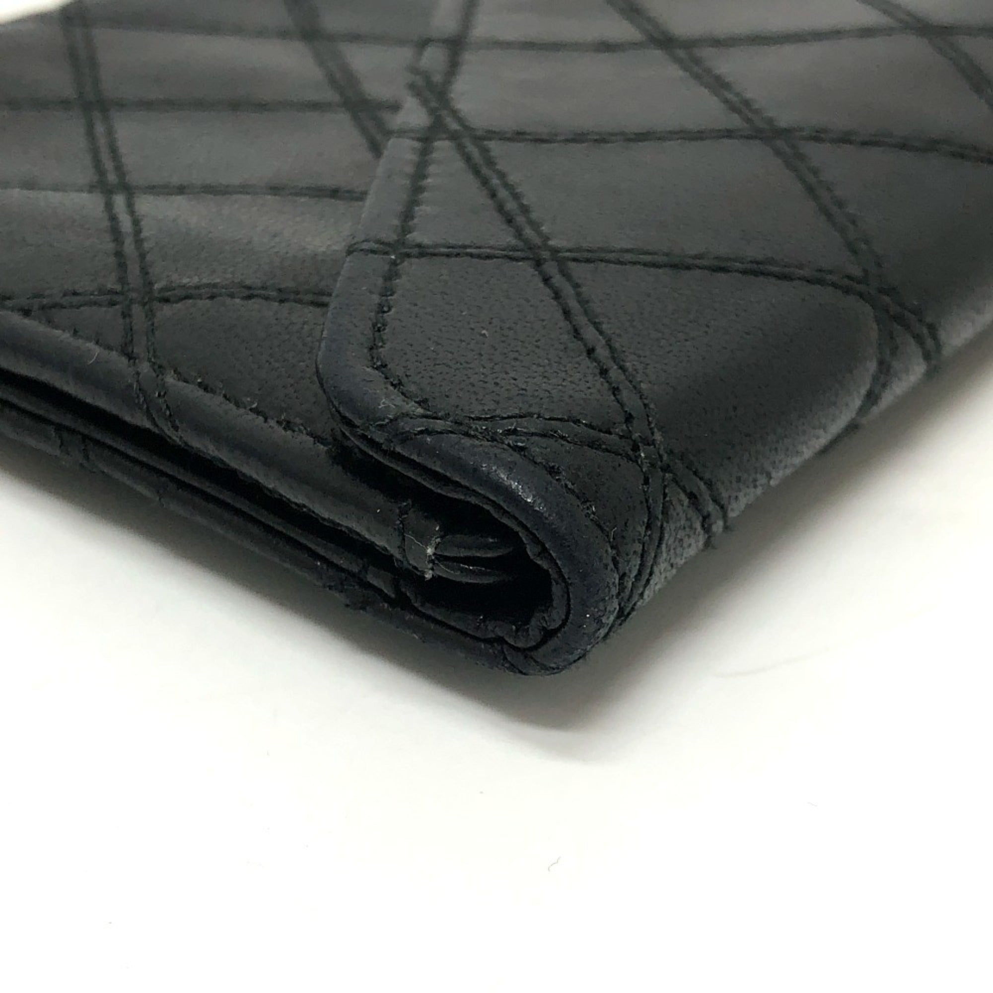 Chanel Black Leather Long Wallet (Bi-Fold) (Pre-Owned)