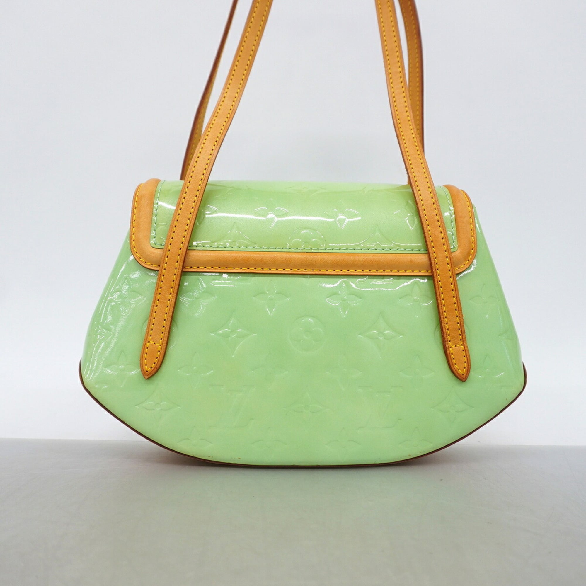 Louis Vuitton Peppermint Handbag (Pre-Owned)