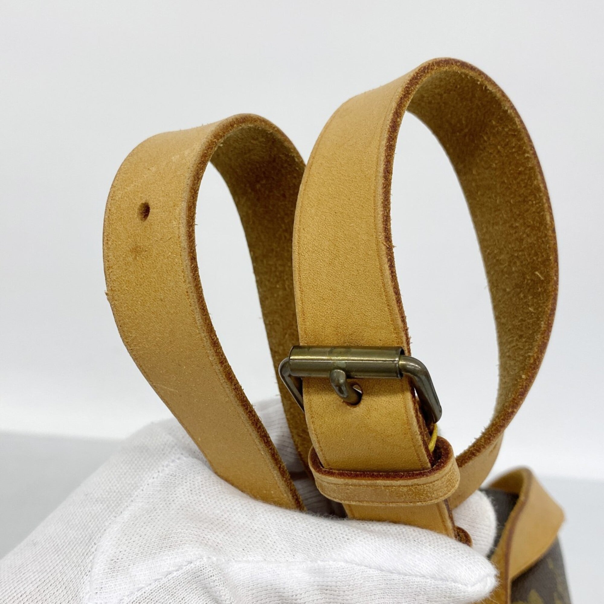Louis Vuitton Brown Shoulder Bag (Pre-Owned)